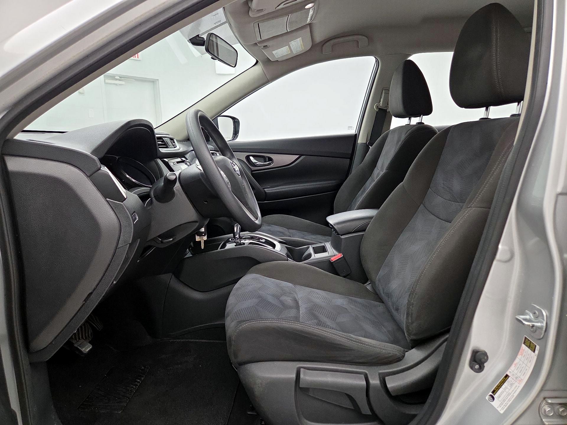 Thumbnail: 2015 Nissan Rogue - 11