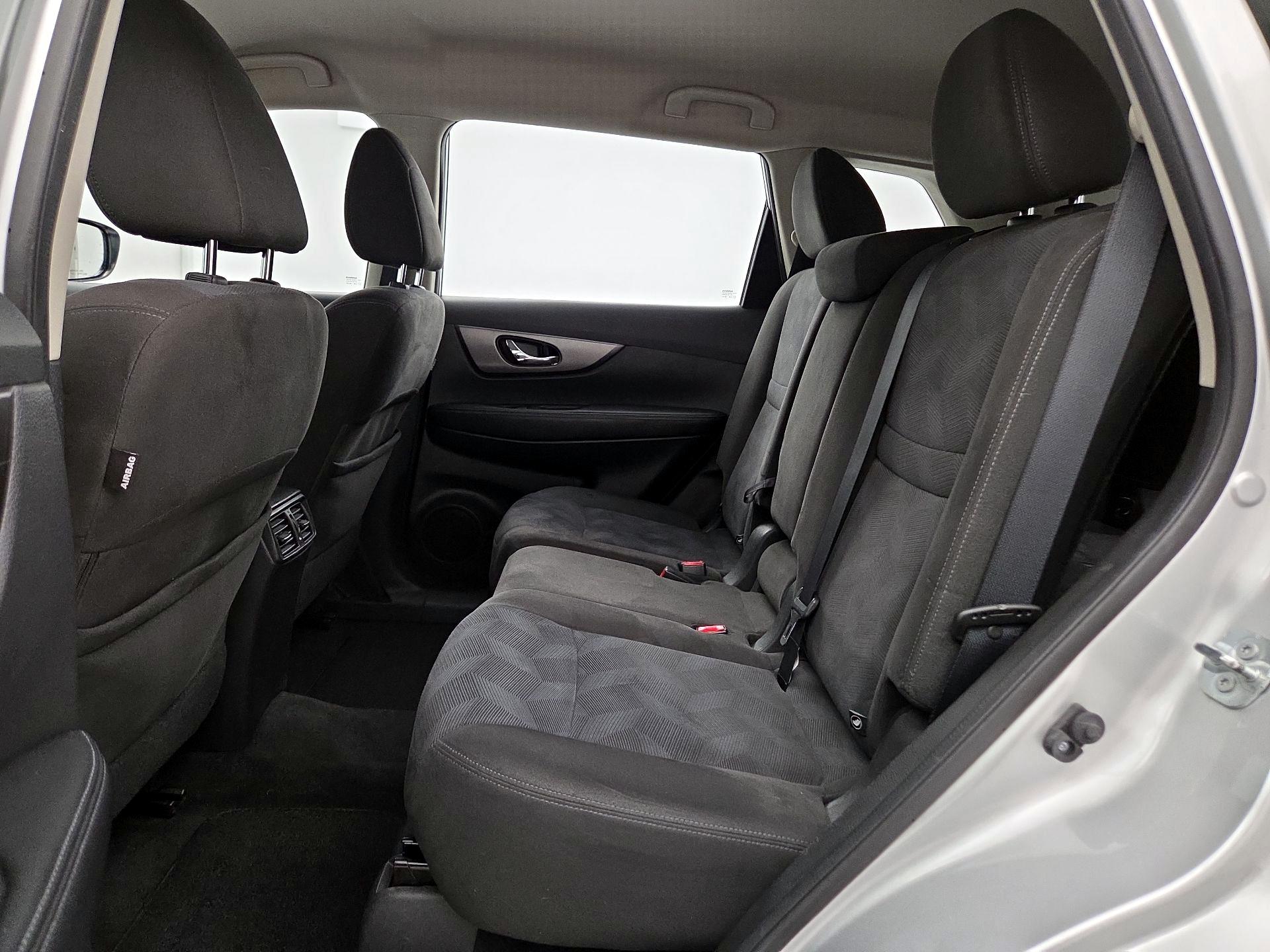 Thumbnail: 2015 Nissan Rogue - 19