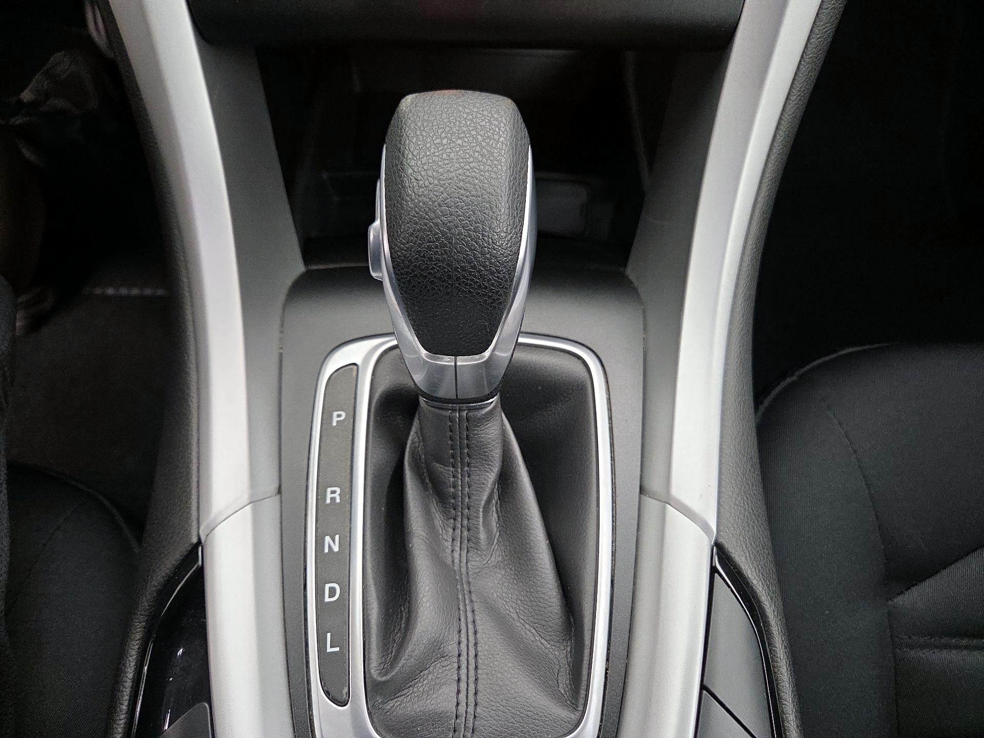 Thumbnail: 2016 Ford Fusion - 17