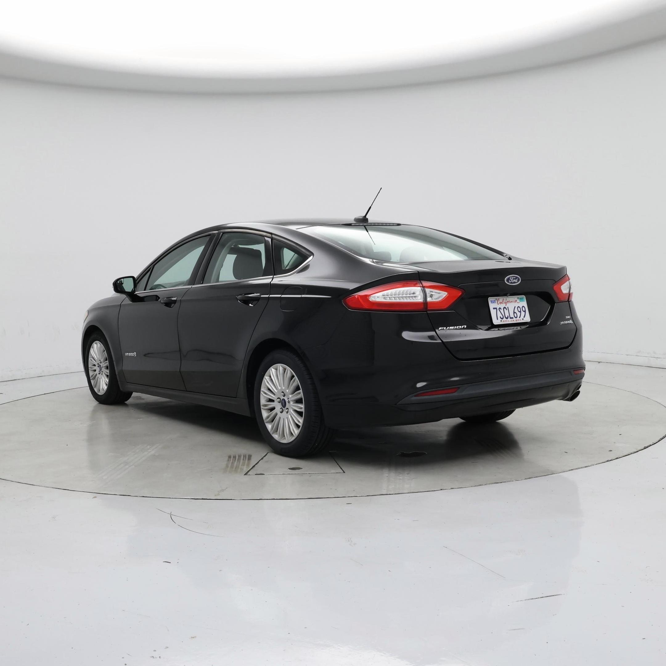 Thumbnail: 2016 Ford Fusion - 2