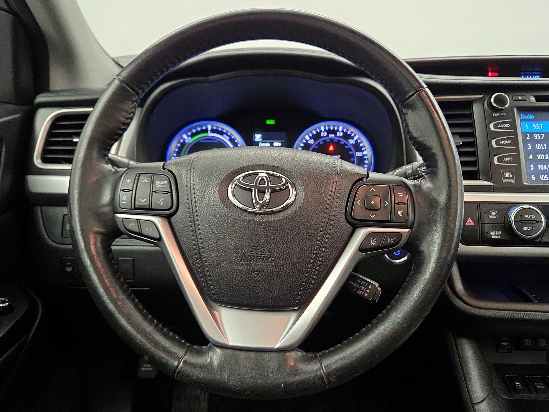 Thumbnail: 2018 Toyota Highlander - 10