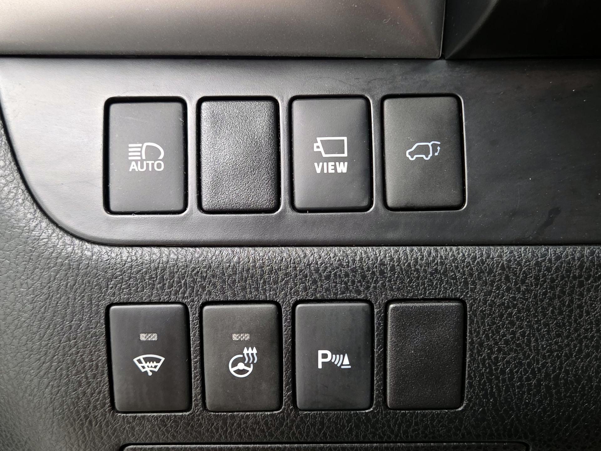 Thumbnail: 2018 Toyota Highlander - 13