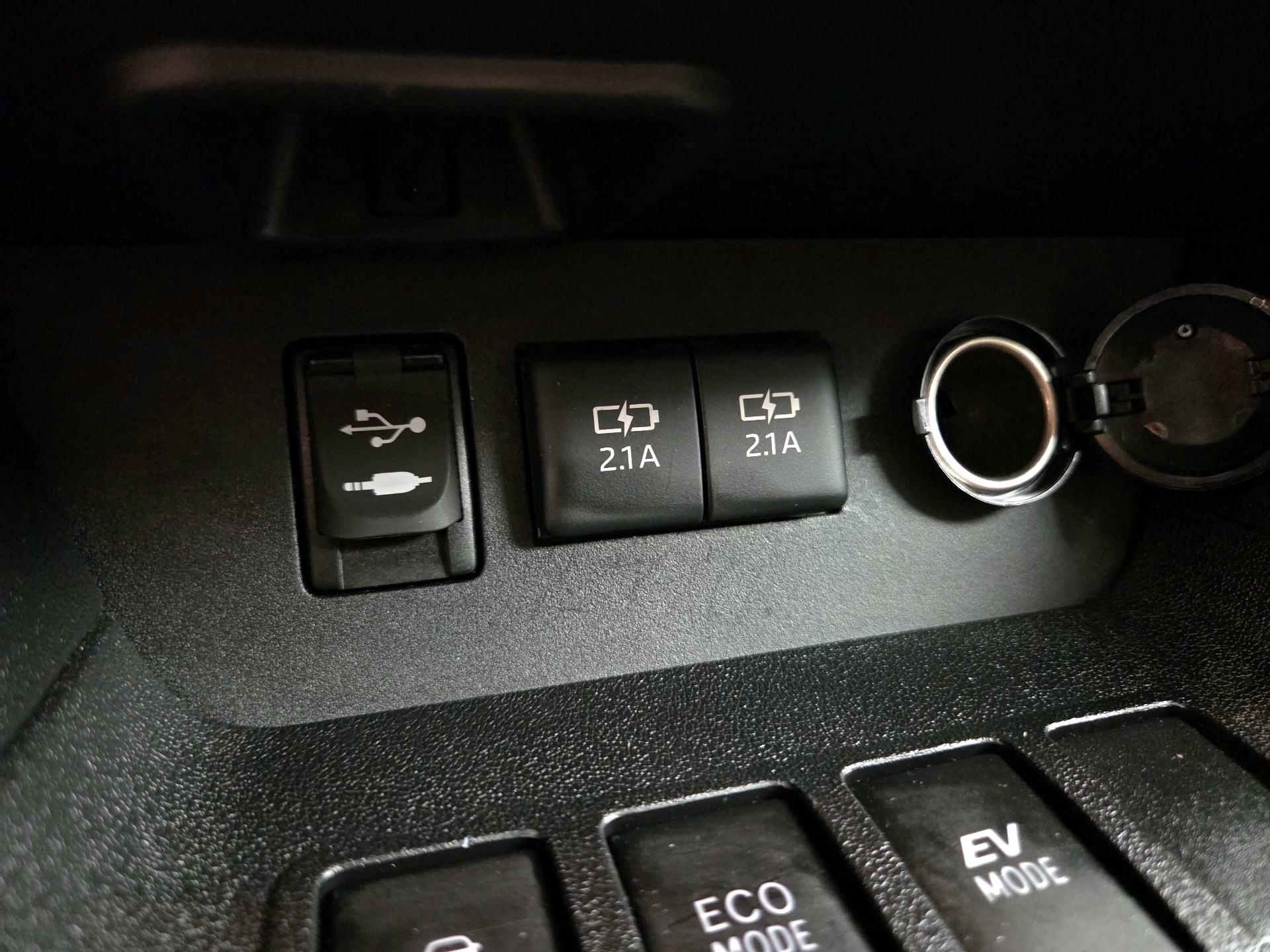Thumbnail: 2018 Toyota Highlander - 18