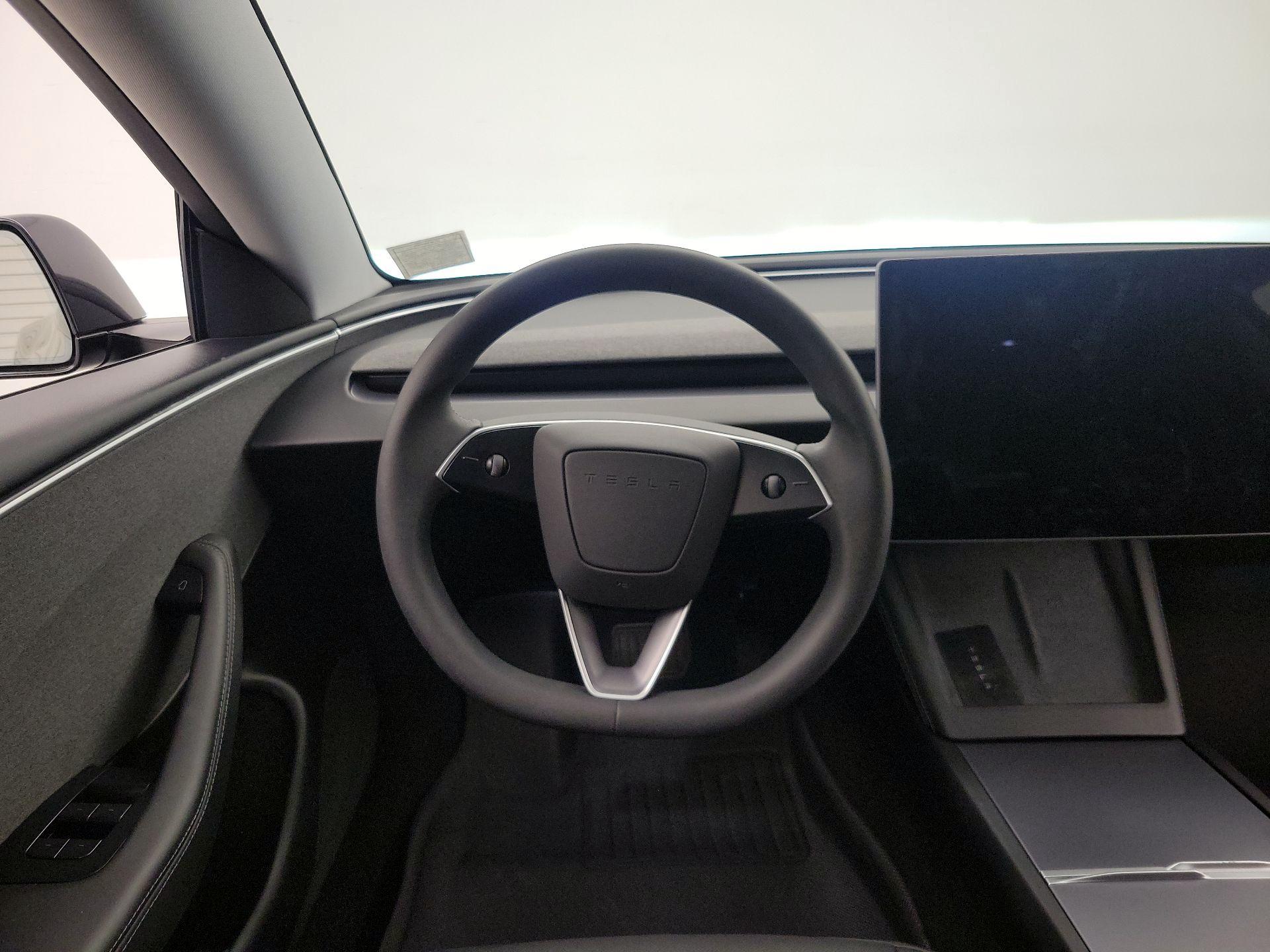 Thumbnail: 2024 Tesla Model 3 - 10