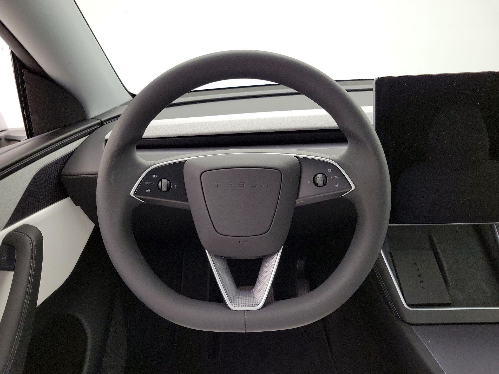Thumbnail: 2026 Tesla Model Y - 10