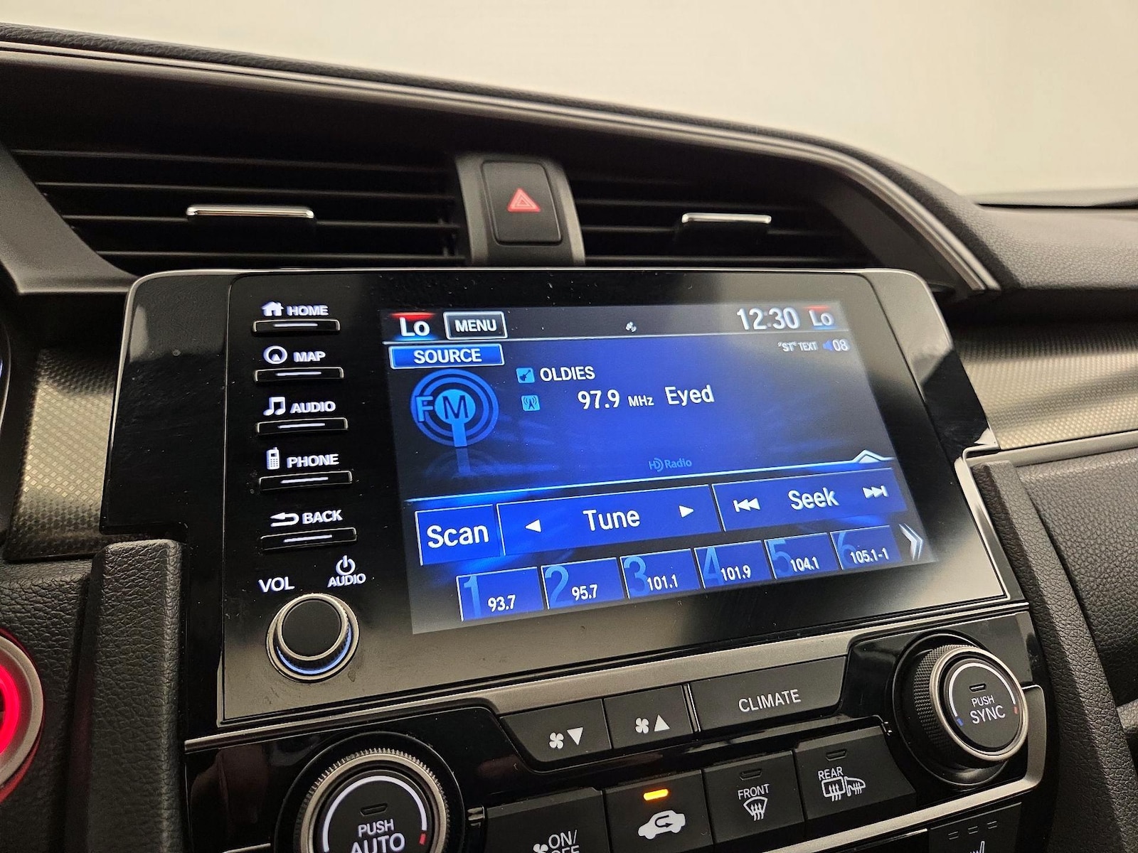 2019 Honda Civic Hatchback EX-L - Photo 17