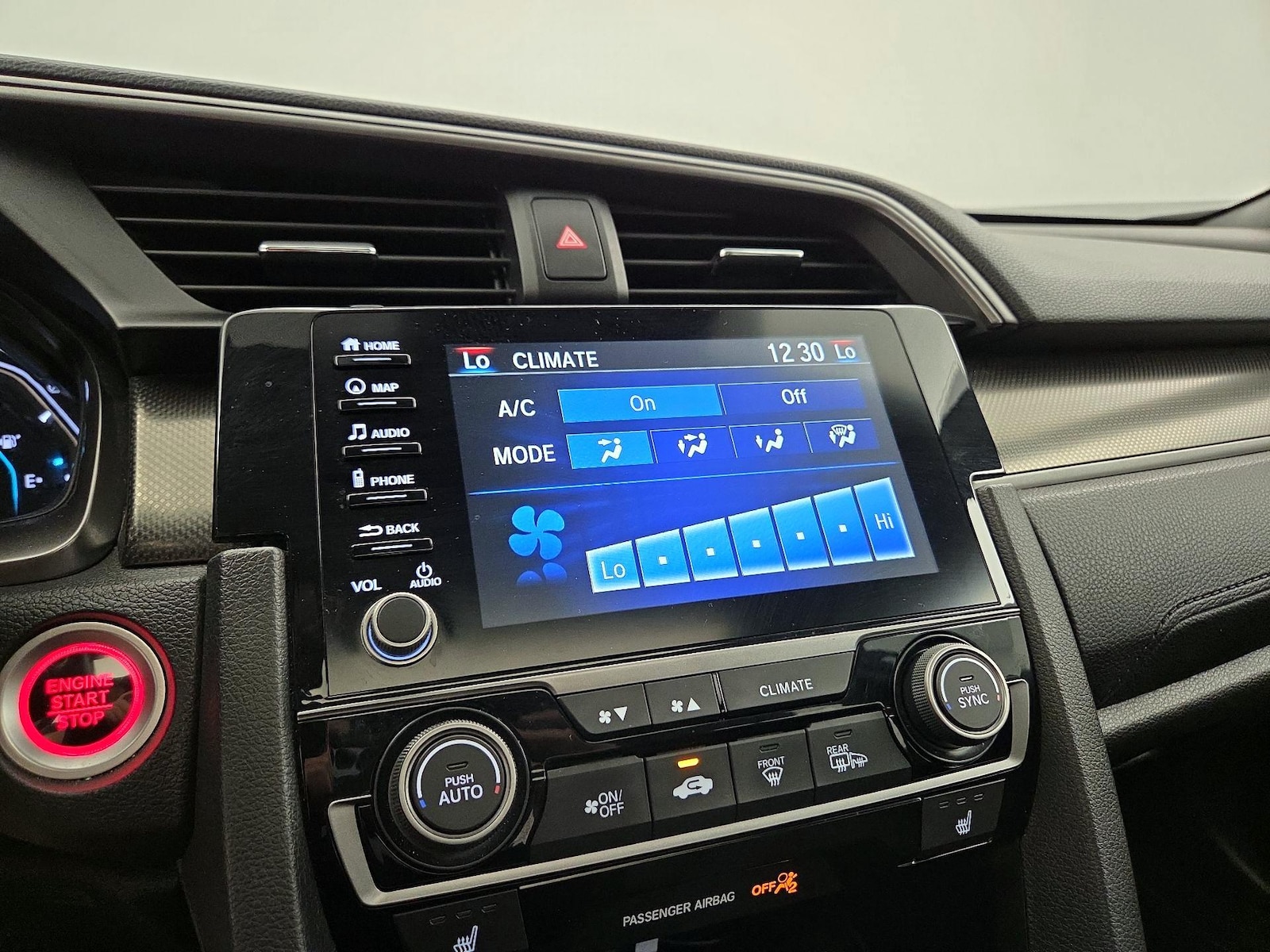 2019 Honda Civic Hatchback EX-L - Photo 18