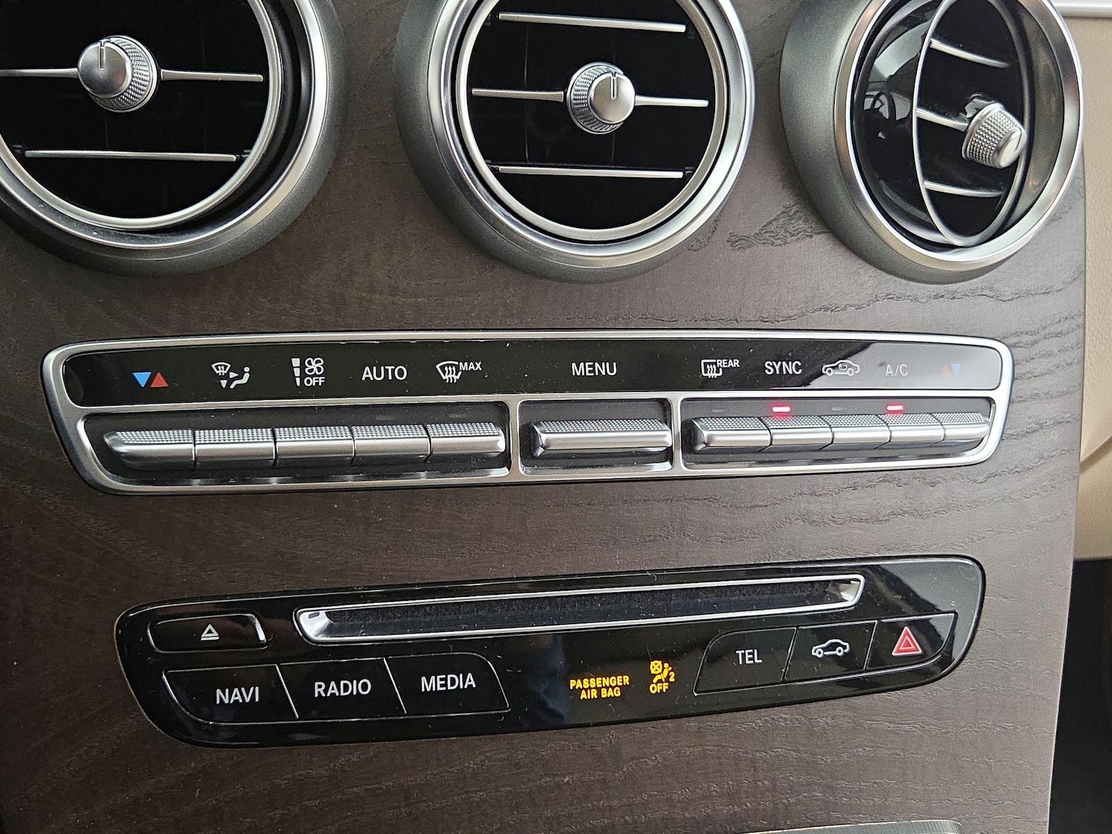 2019 Mercedes-Benz GLC GLC300 - Photo 17