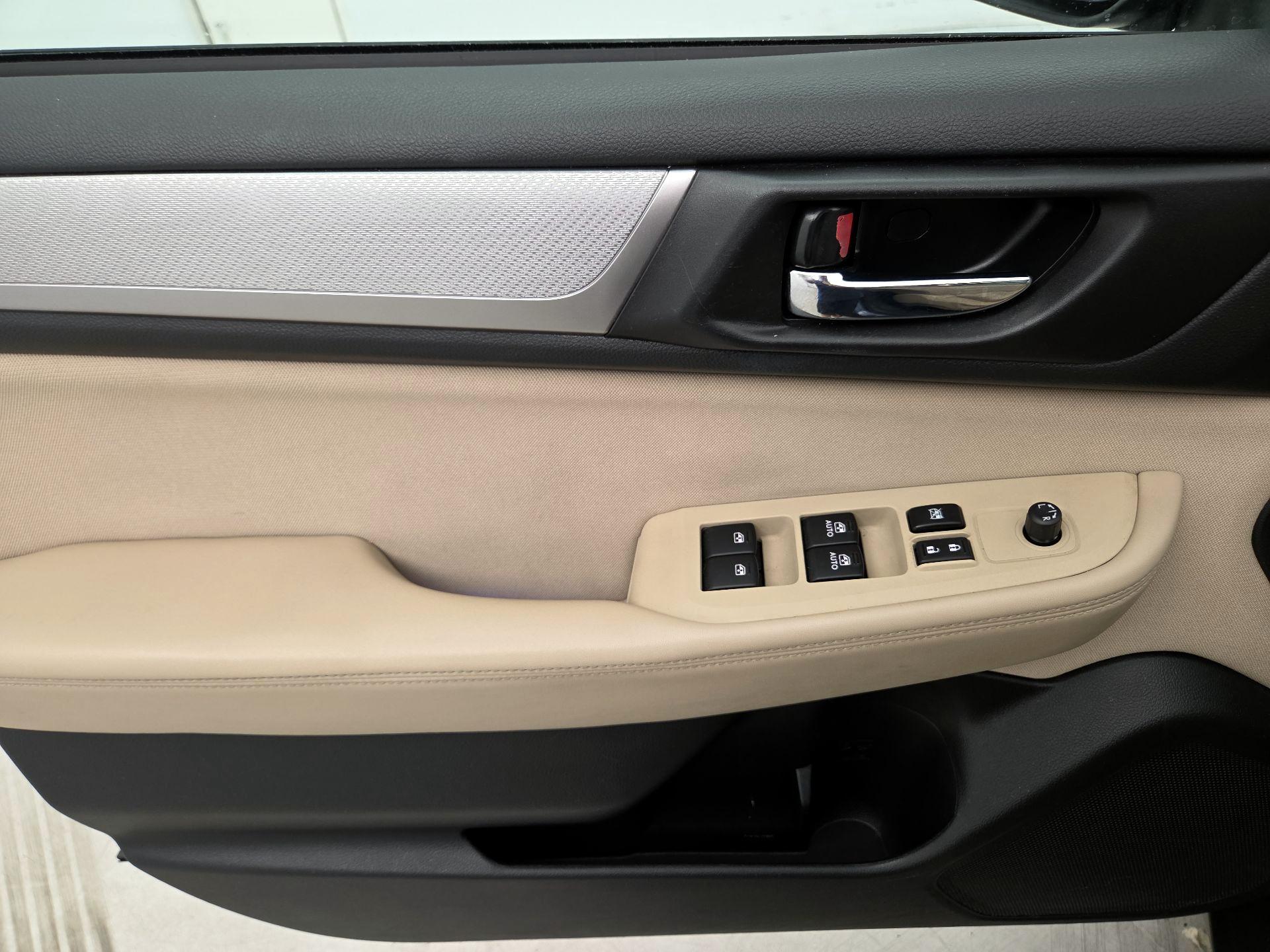 Thumbnail: 2015 Subaru Outback - 12