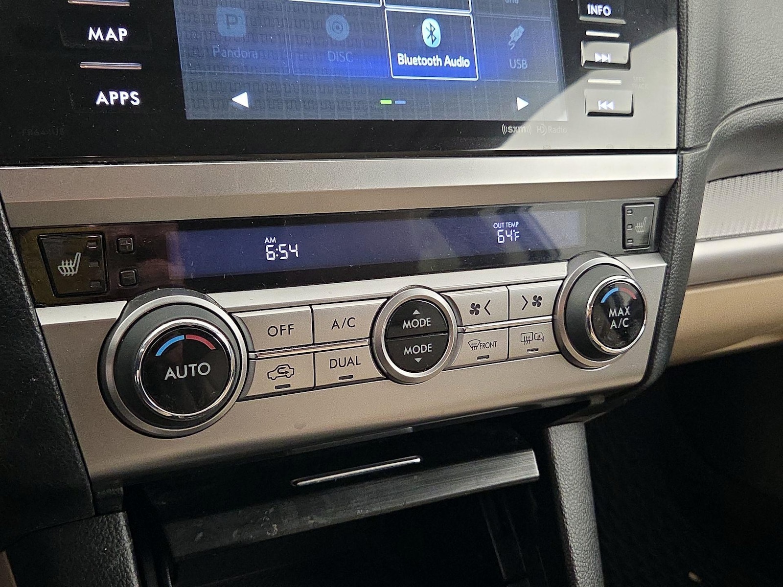 2015 Subaru Outback Premium - Photo 18
