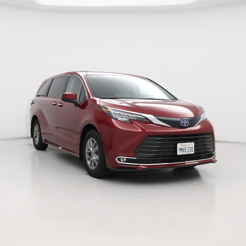 2023 Toyota Sienna Hybrid XLE