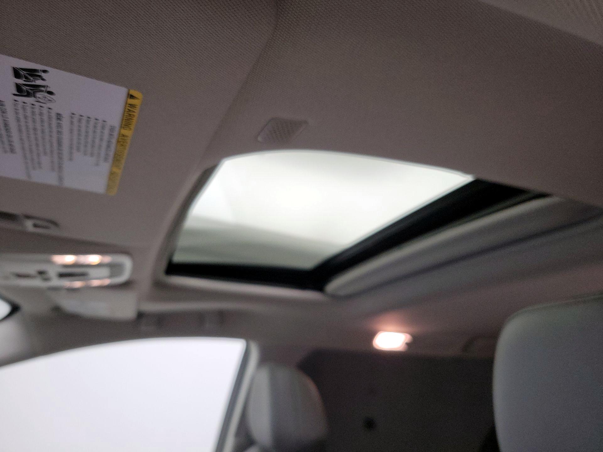 Thumbnail: 2023 Toyota Sienna - 19