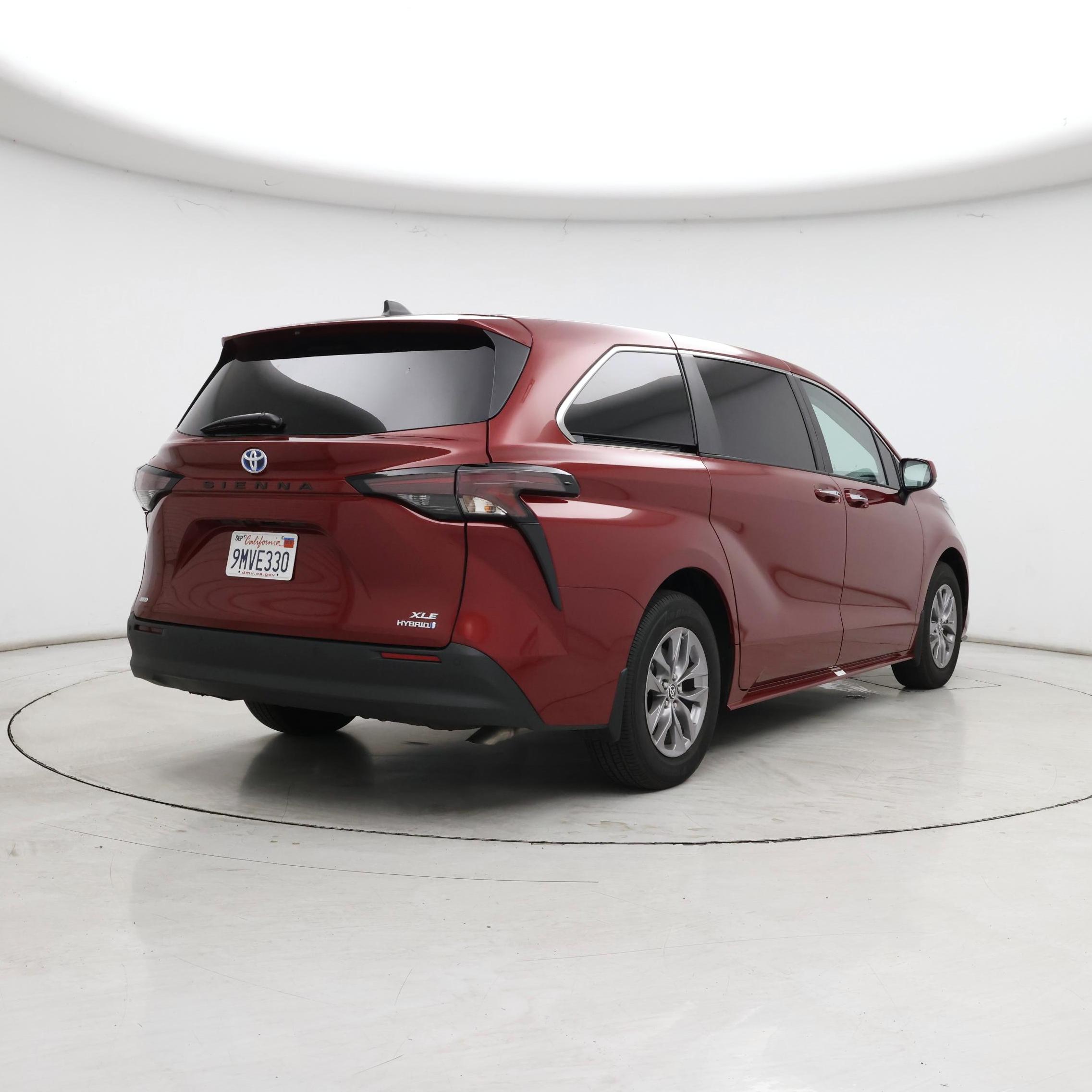 Thumbnail: 2023 Toyota Sienna - 8