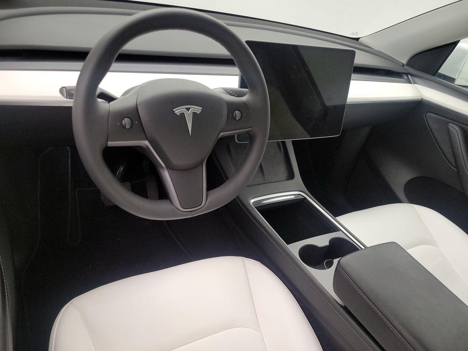 Thumbnail: 2023 Tesla Model Y - 9