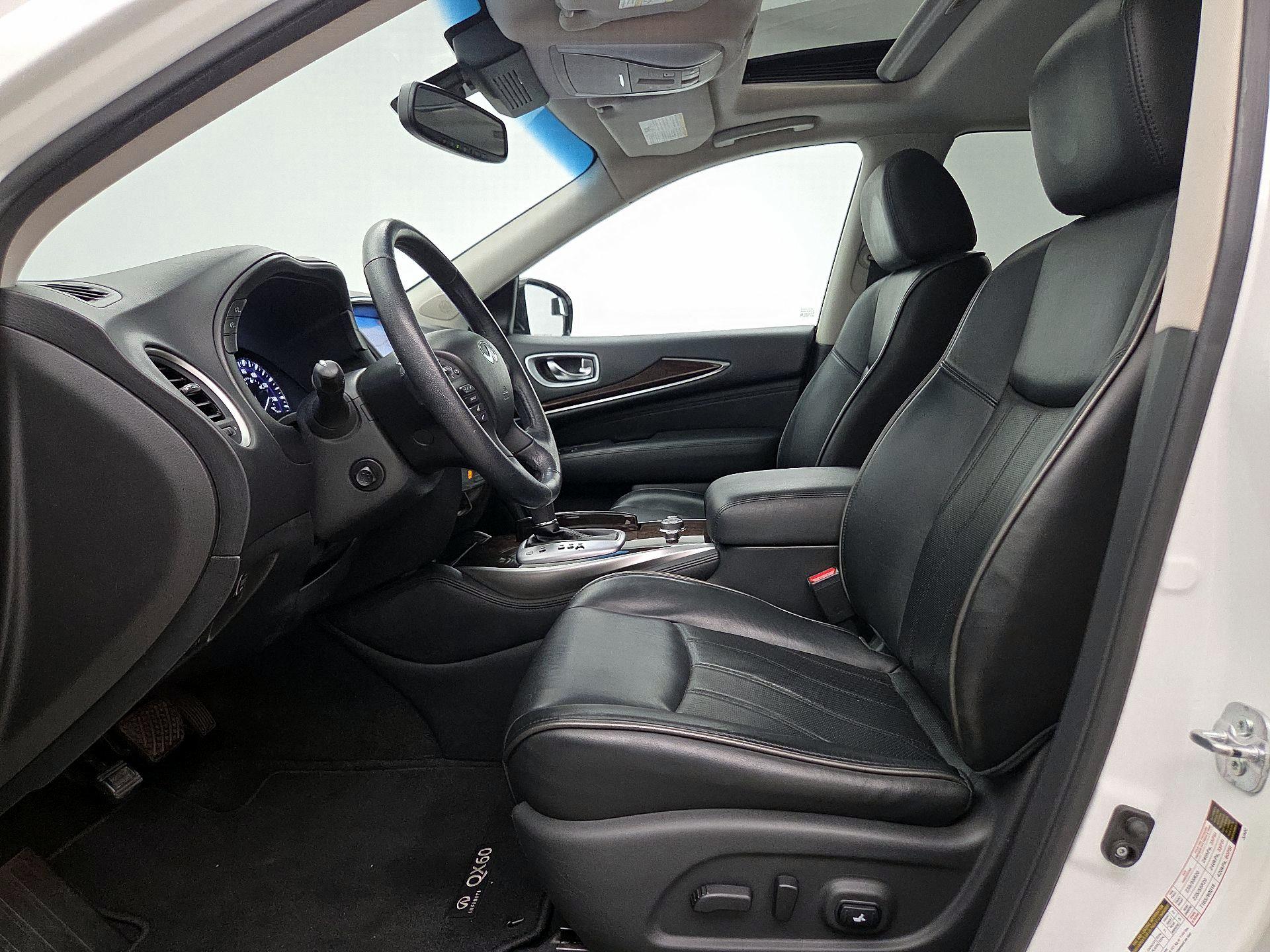Thumbnail: 2015 INFINITI QX60 - 11
