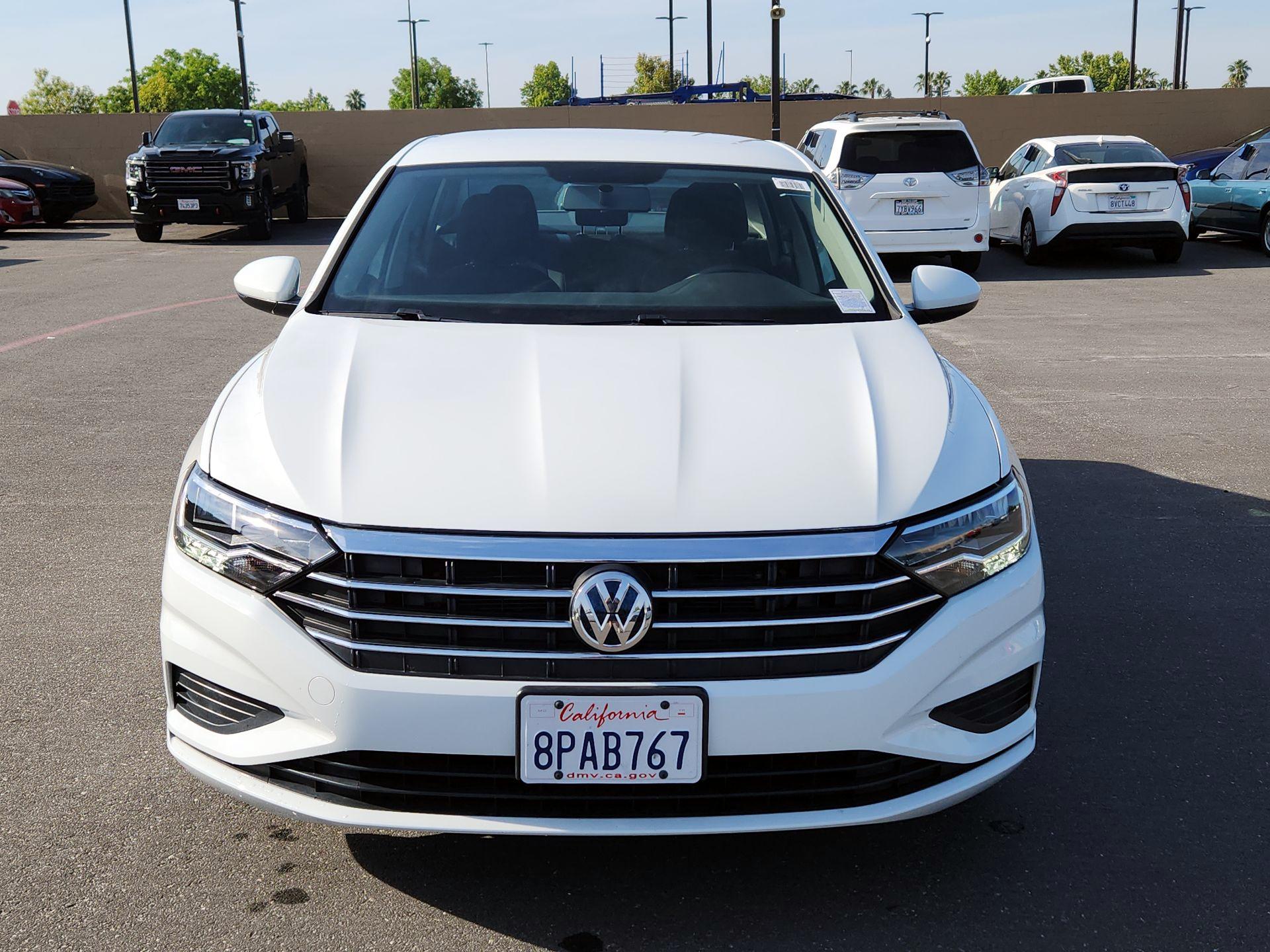 Thumbnail: 2019 Volkswagen Jetta - 2