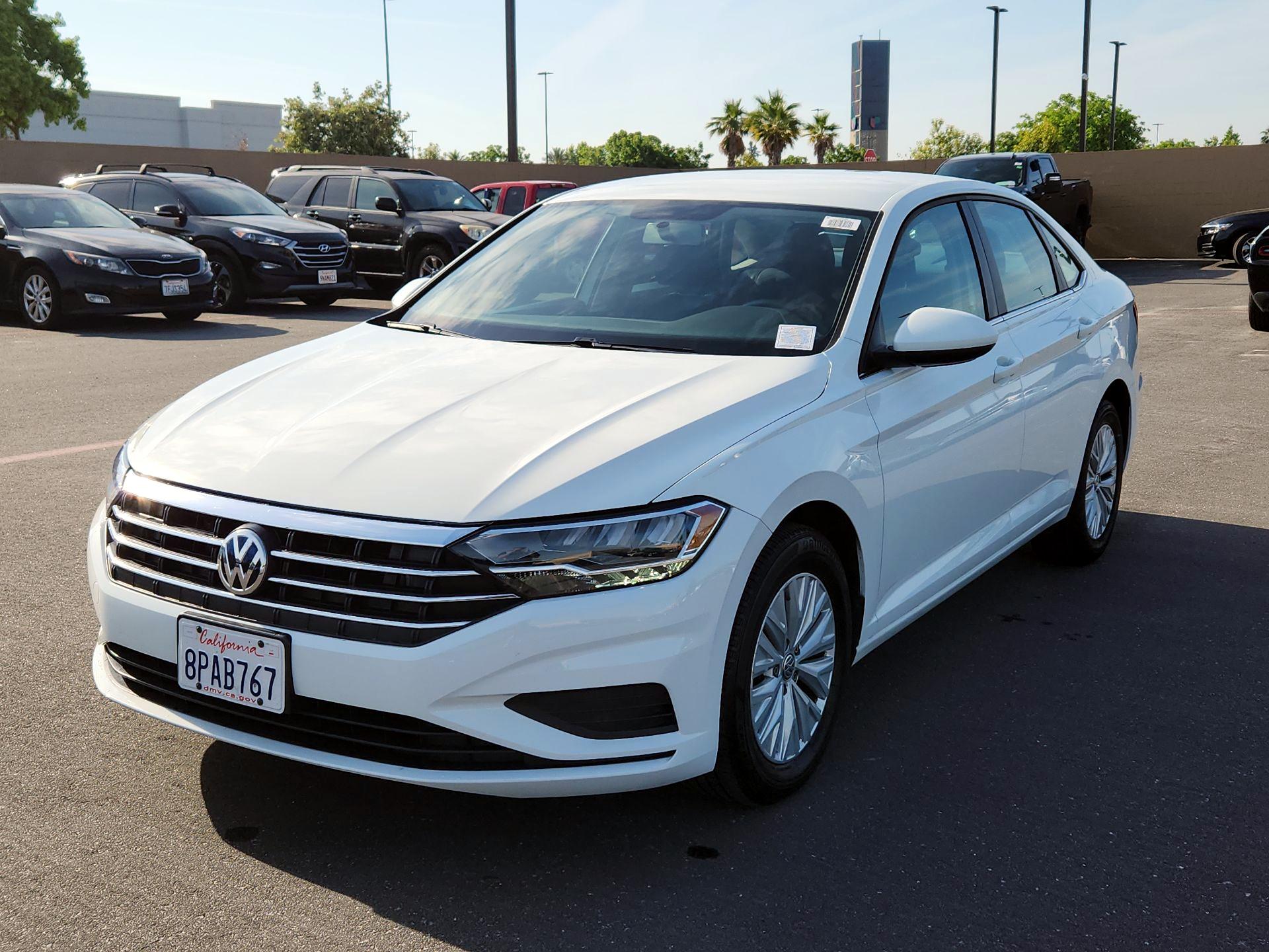 Thumbnail: 2019 Volkswagen Jetta - 3