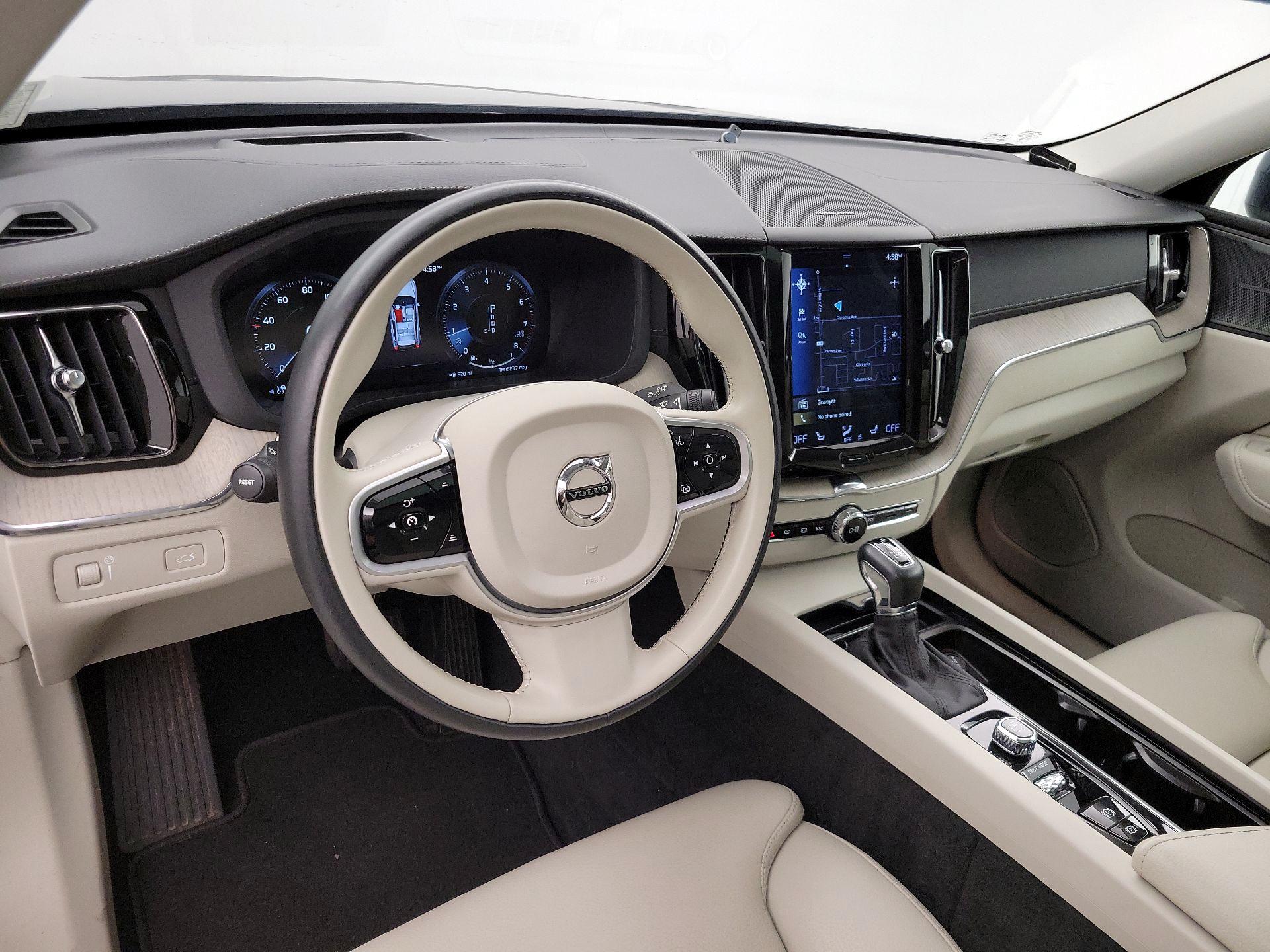 Thumbnail: 2020 Volvo XC60 - 9