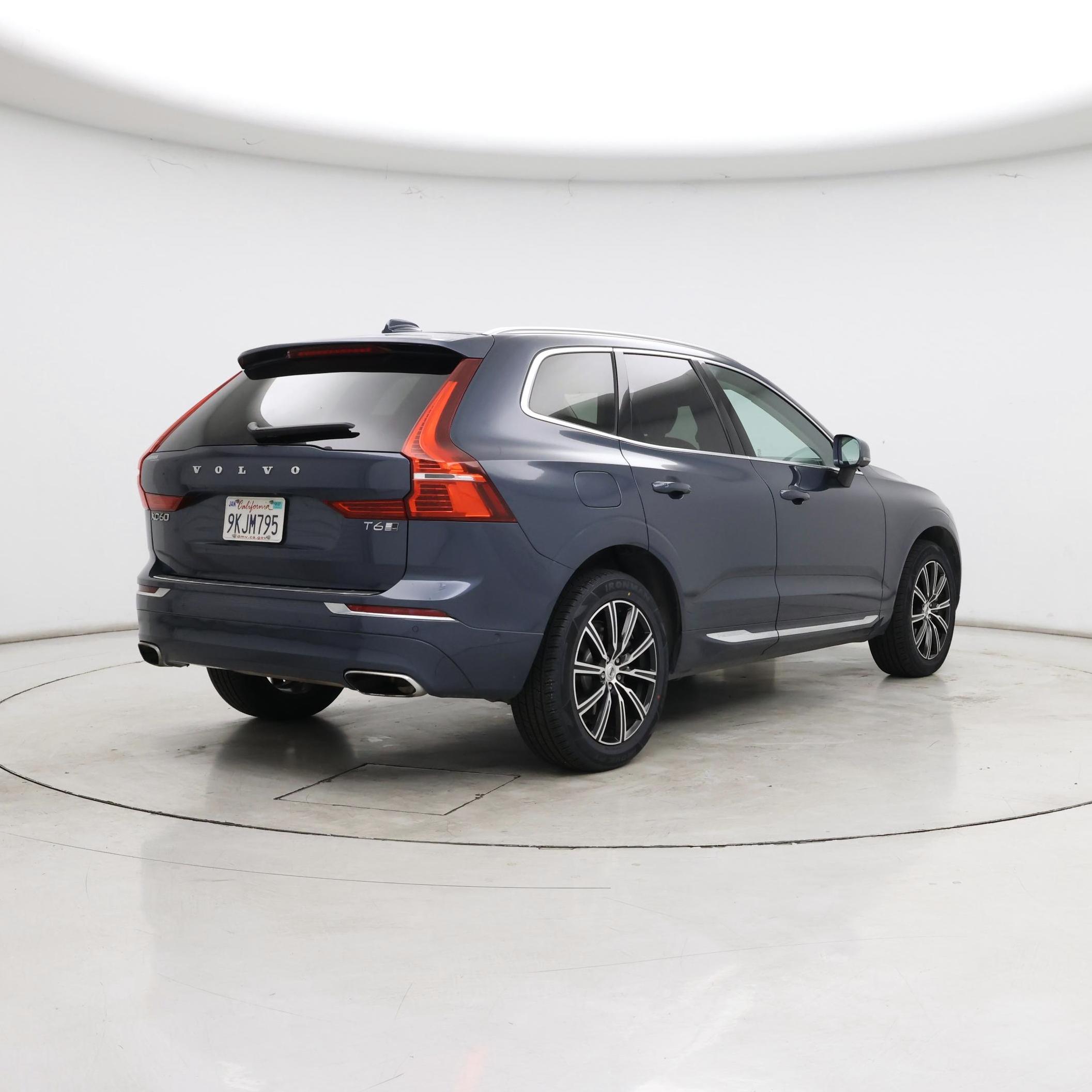 Thumbnail: 2020 Volvo XC60 - 8