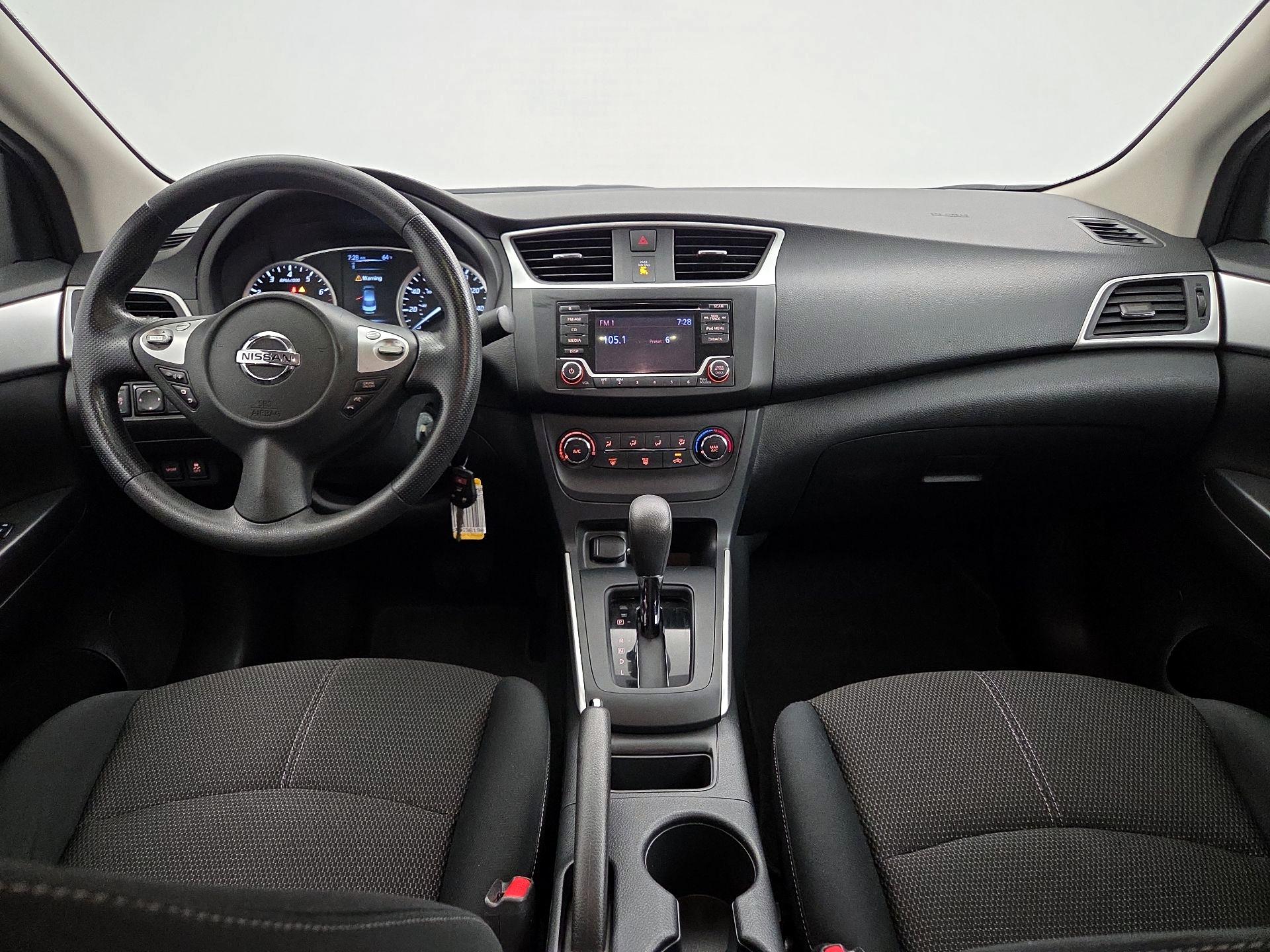 Thumbnail: 2018 Nissan Sentra - 9