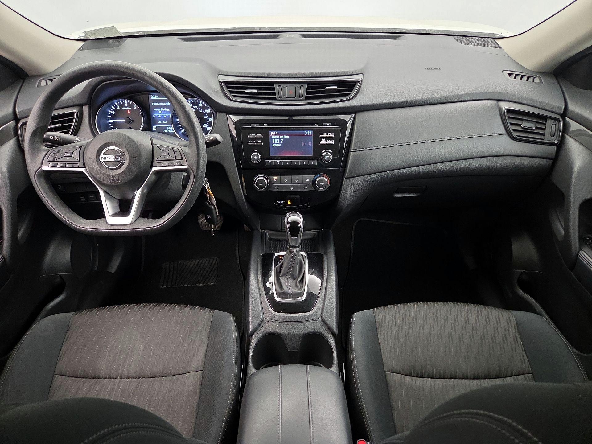 Thumbnail: 2017 Nissan Rogue - 9