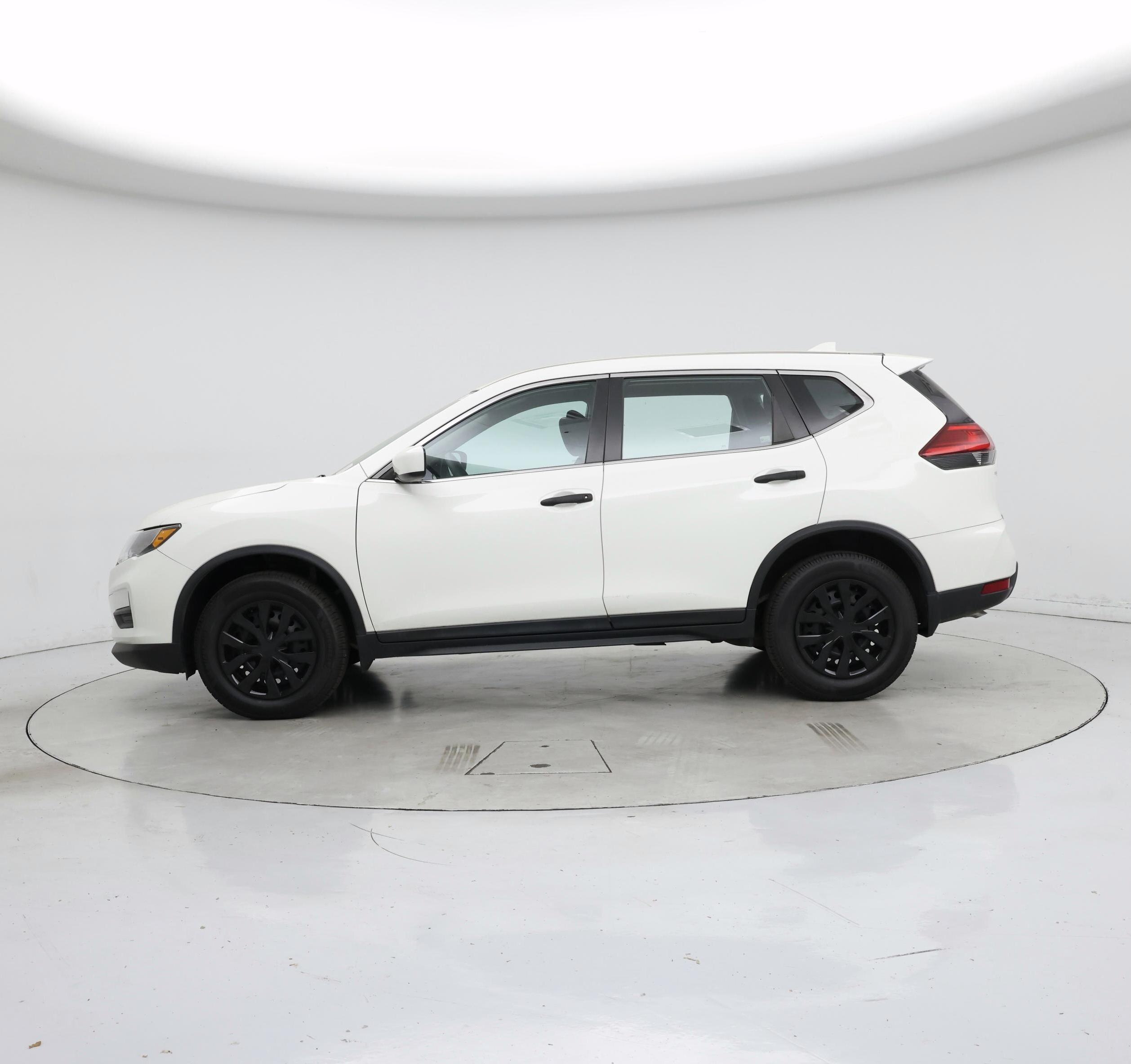 Thumbnail: 2017 Nissan Rogue - 3