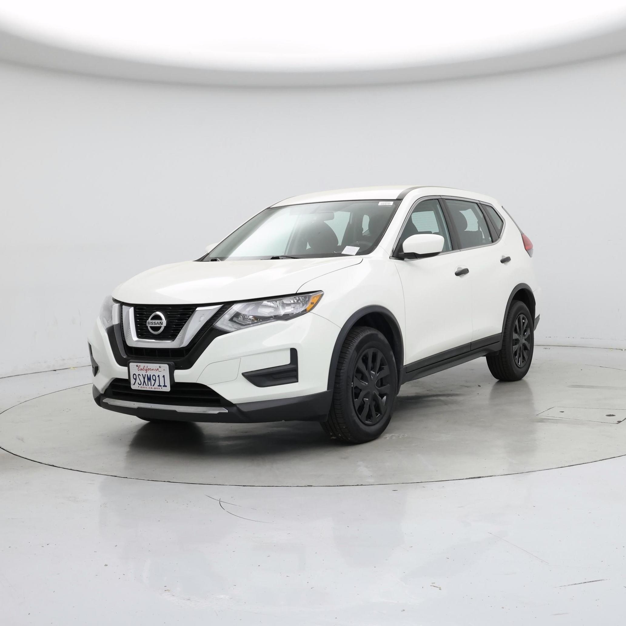 Thumbnail: 2017 Nissan Rogue - 4