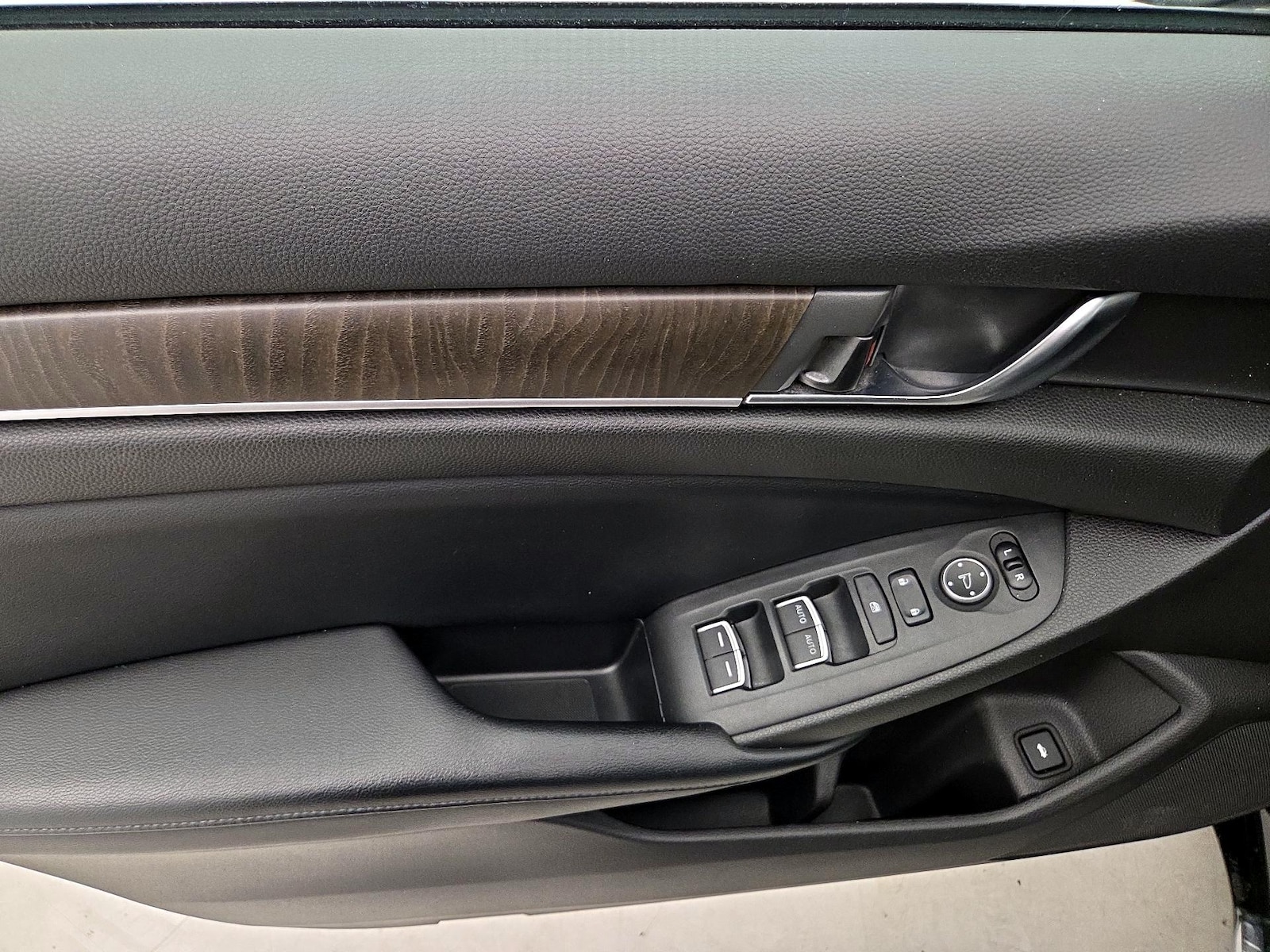 2018 Honda Accord EX - Photo 13