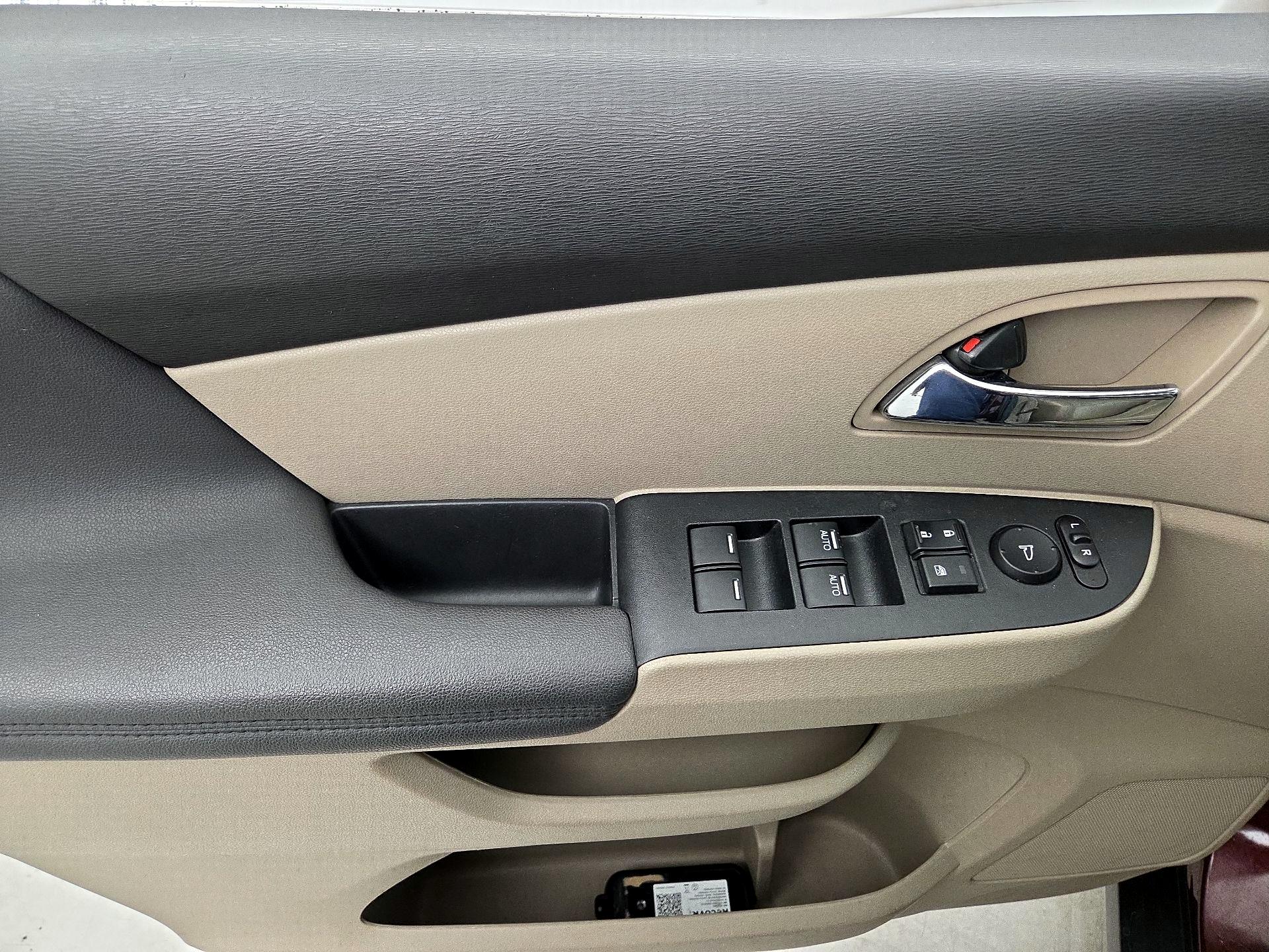 Thumbnail: 2014 Honda Odyssey - 12