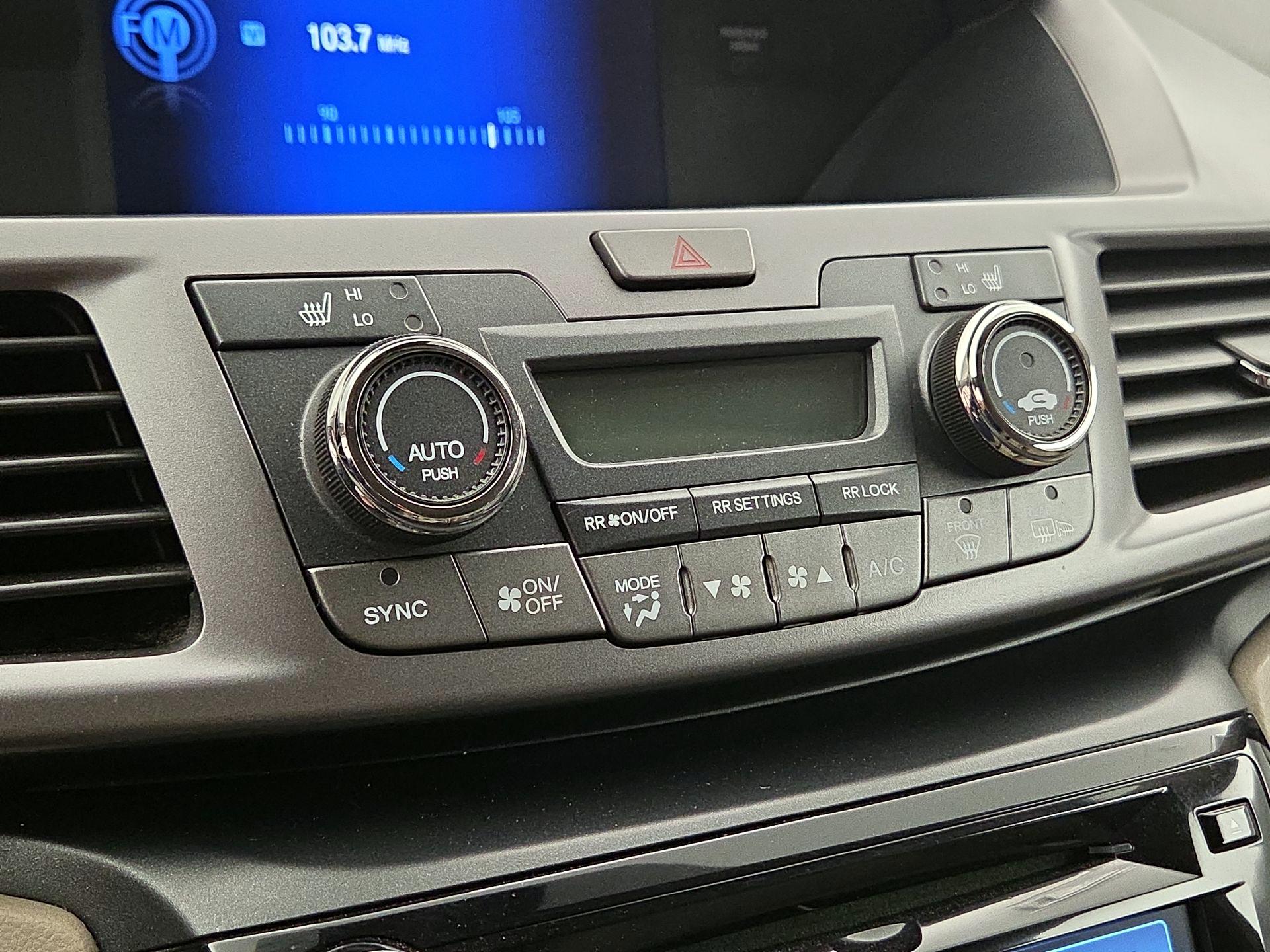 Thumbnail: 2014 Honda Odyssey - 16