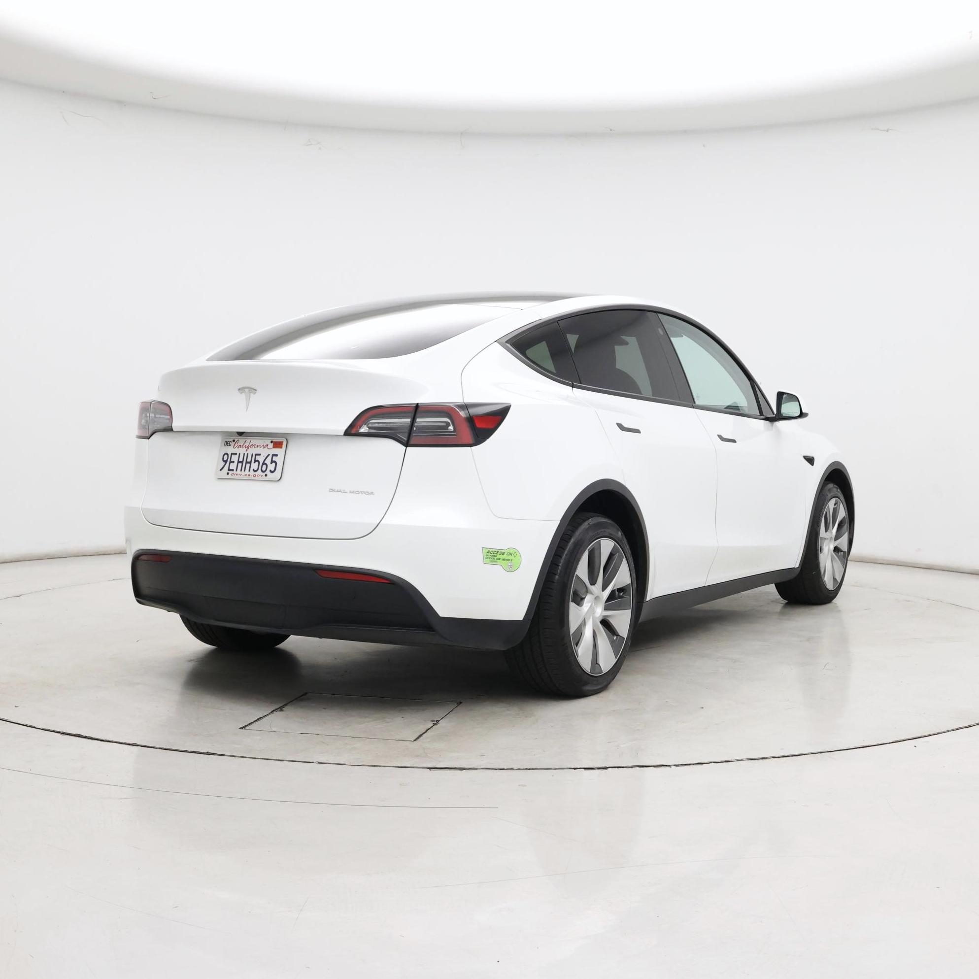 Thumbnail: 2023 Tesla Model Y - 8