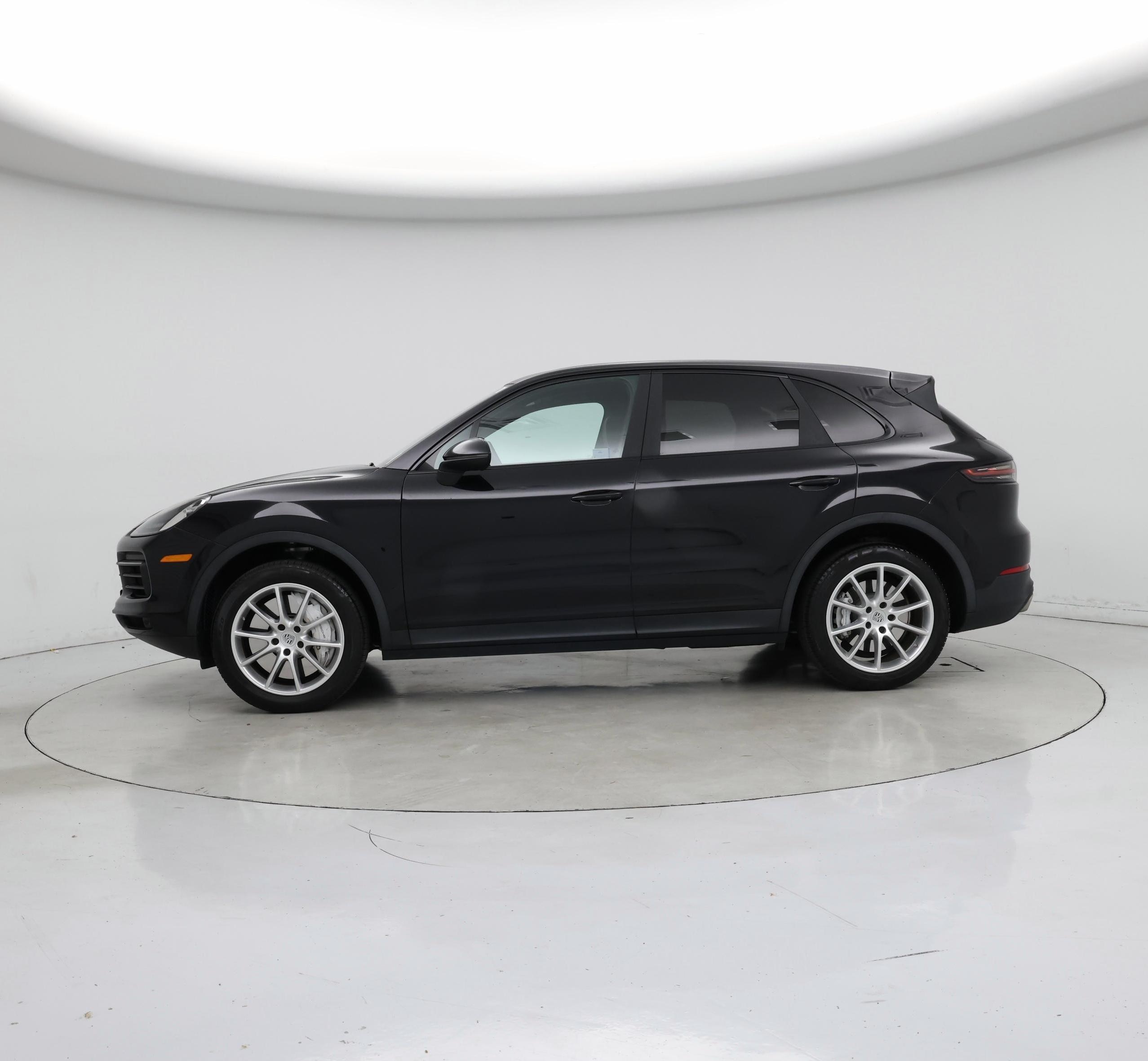 Thumbnail: 2019 Porsche Cayenne - 3