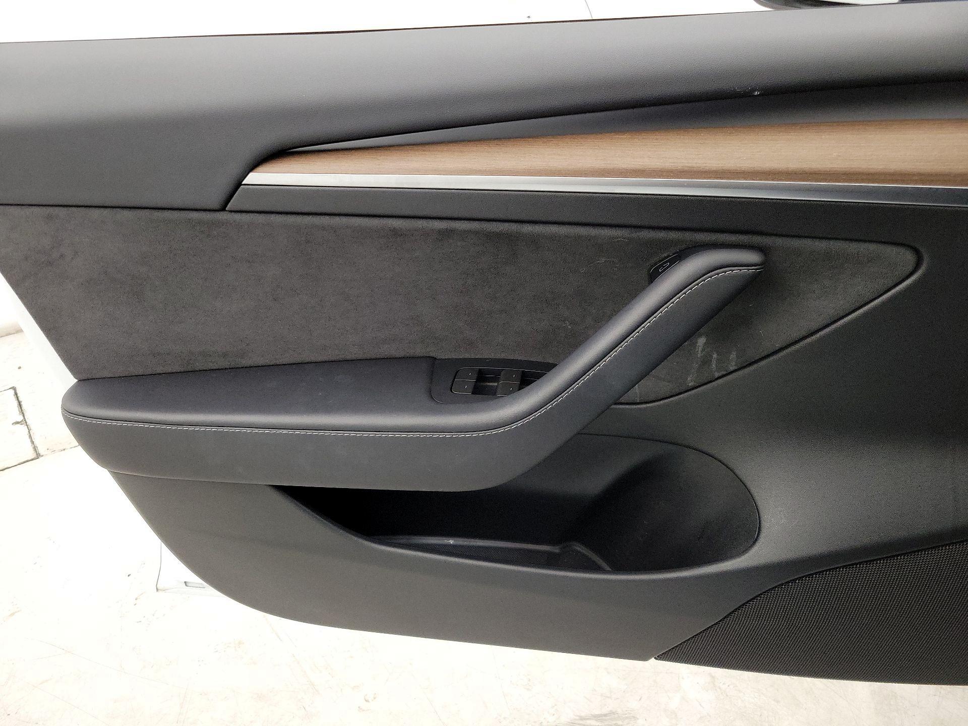 Thumbnail: 2023 Tesla Model 3 - 12