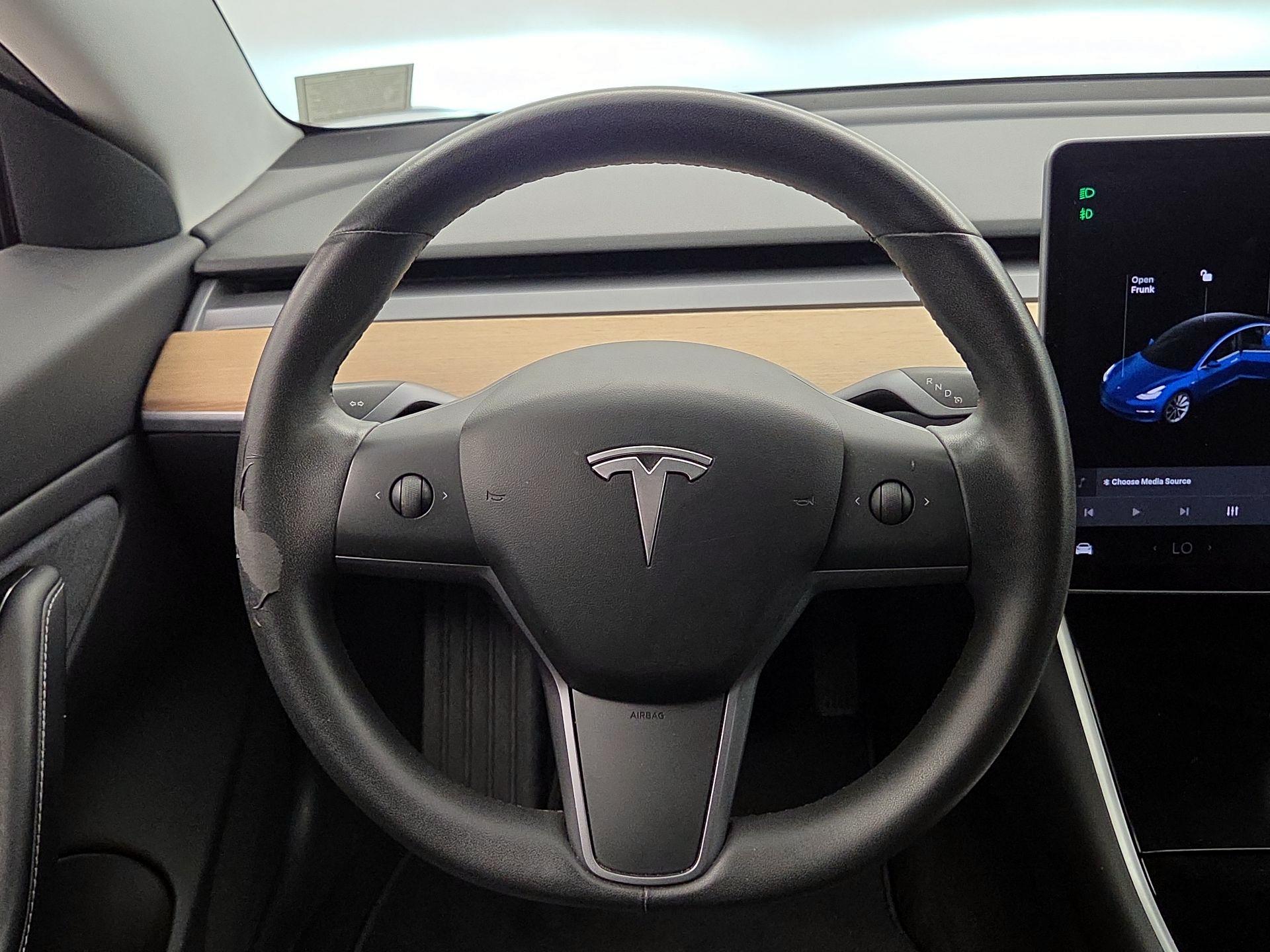Thumbnail: 2019 Tesla Model 3 - 10