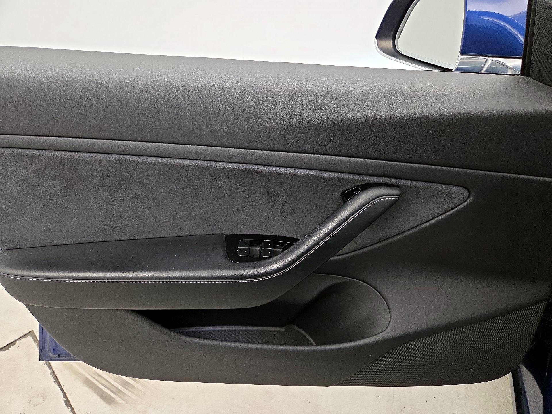 Thumbnail: 2019 Tesla Model 3 - 12