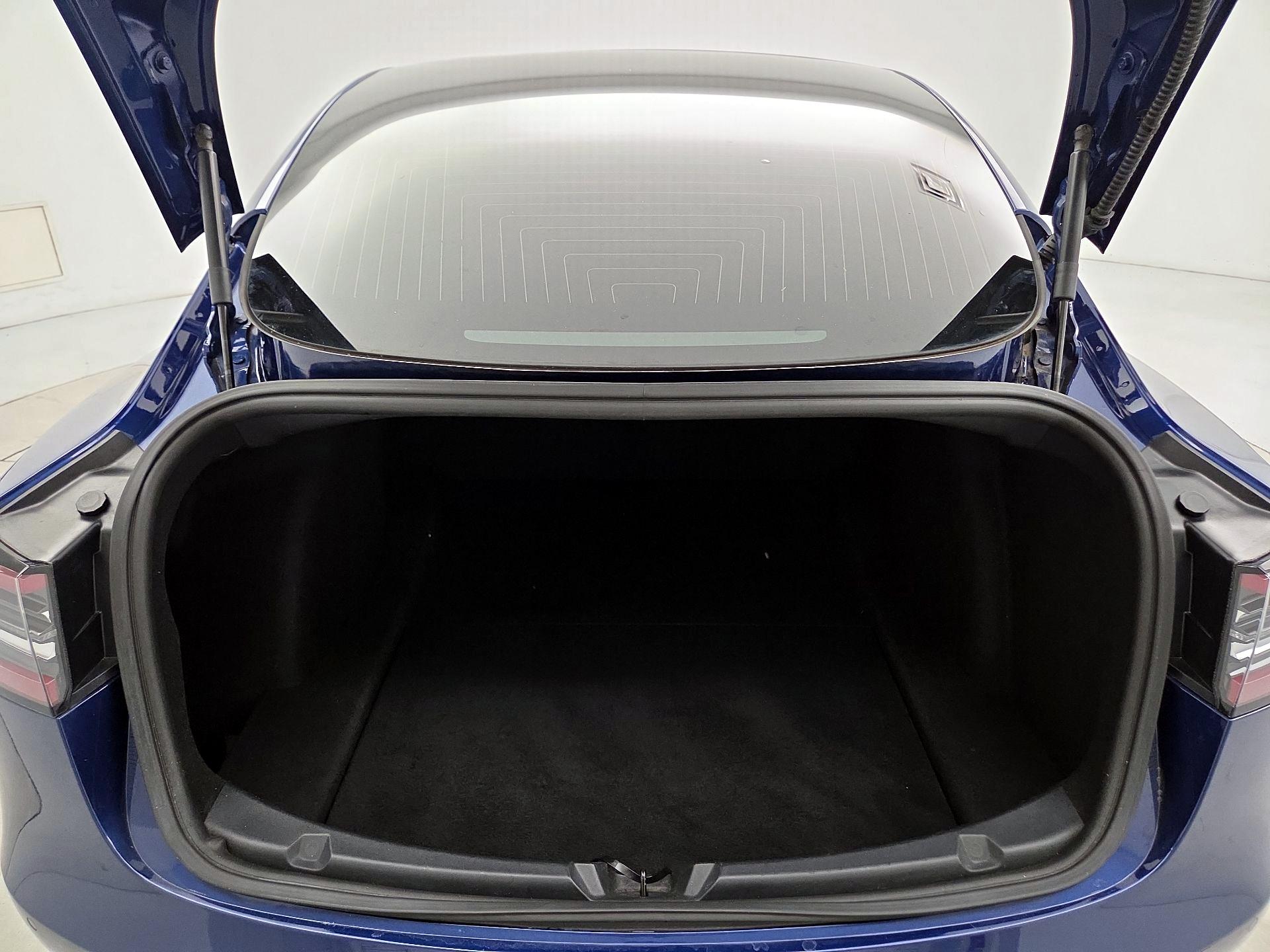 Thumbnail: 2019 Tesla Model 3 - 19