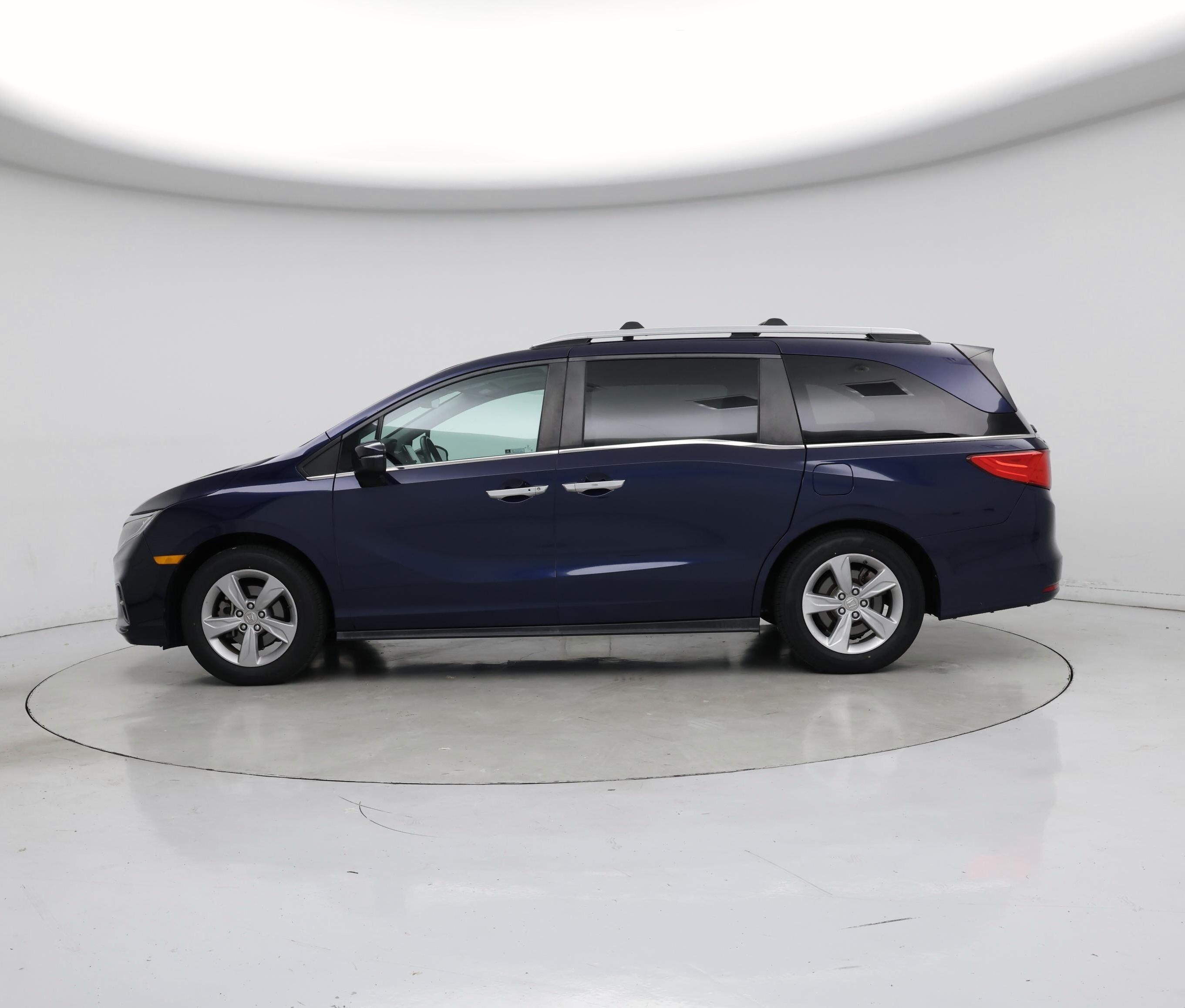Thumbnail: 2018 Honda Odyssey - 3