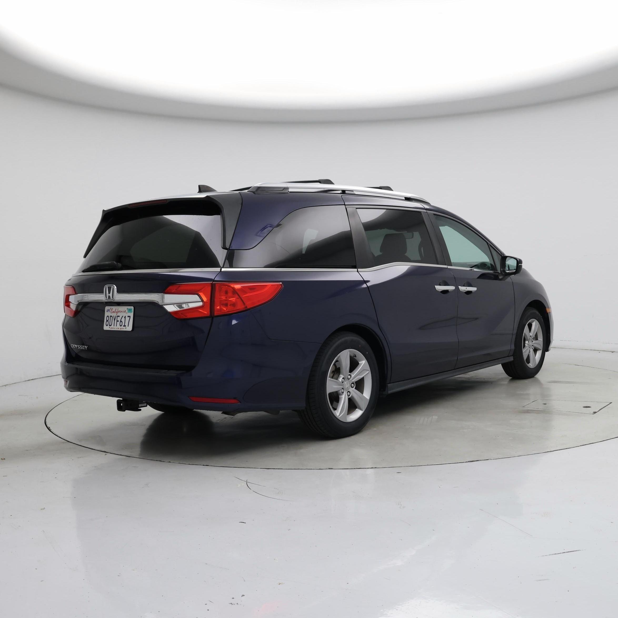 Thumbnail: 2018 Honda Odyssey - 8