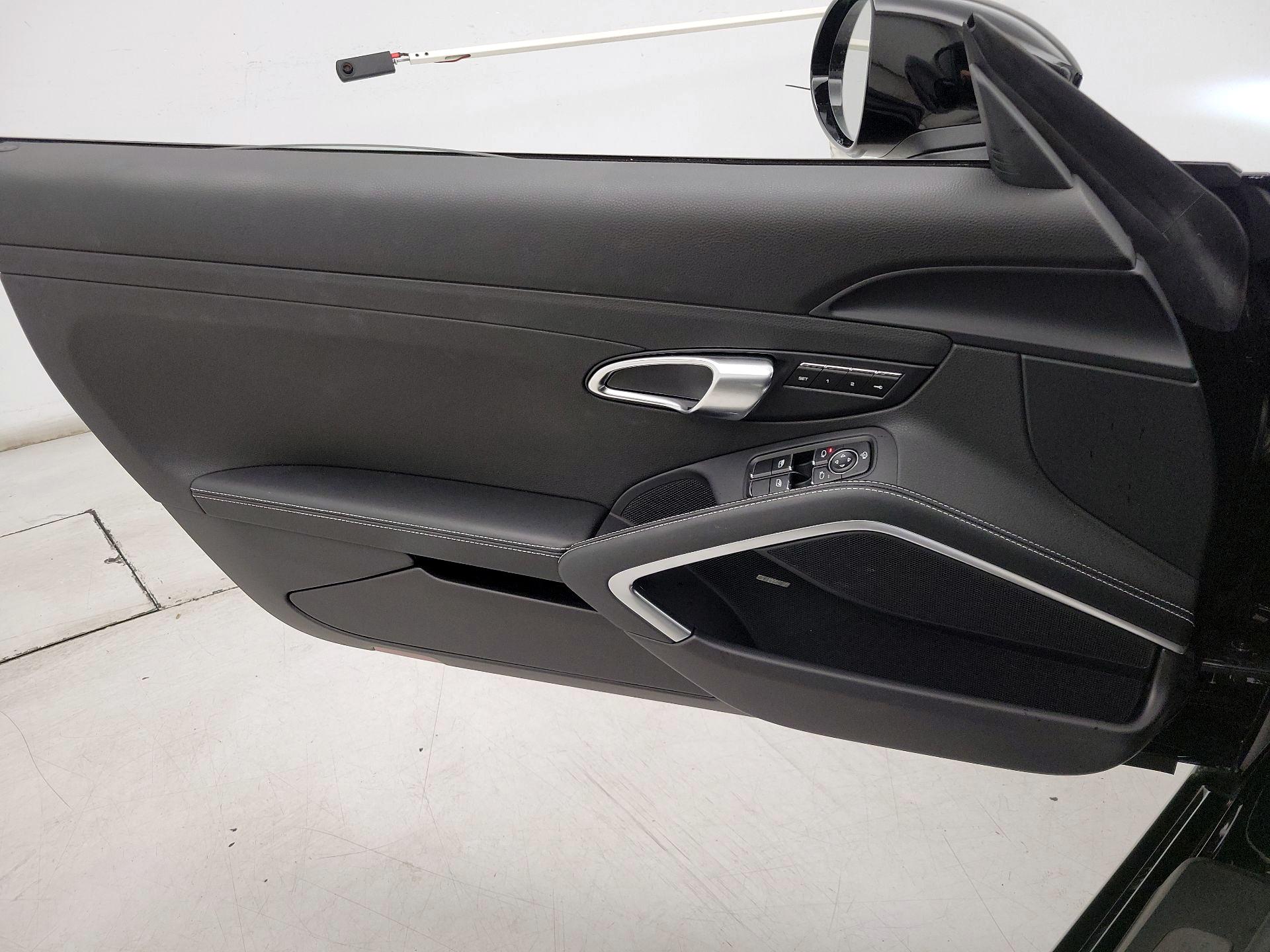 Thumbnail: 2025 Porsche 718 Cayman - 12