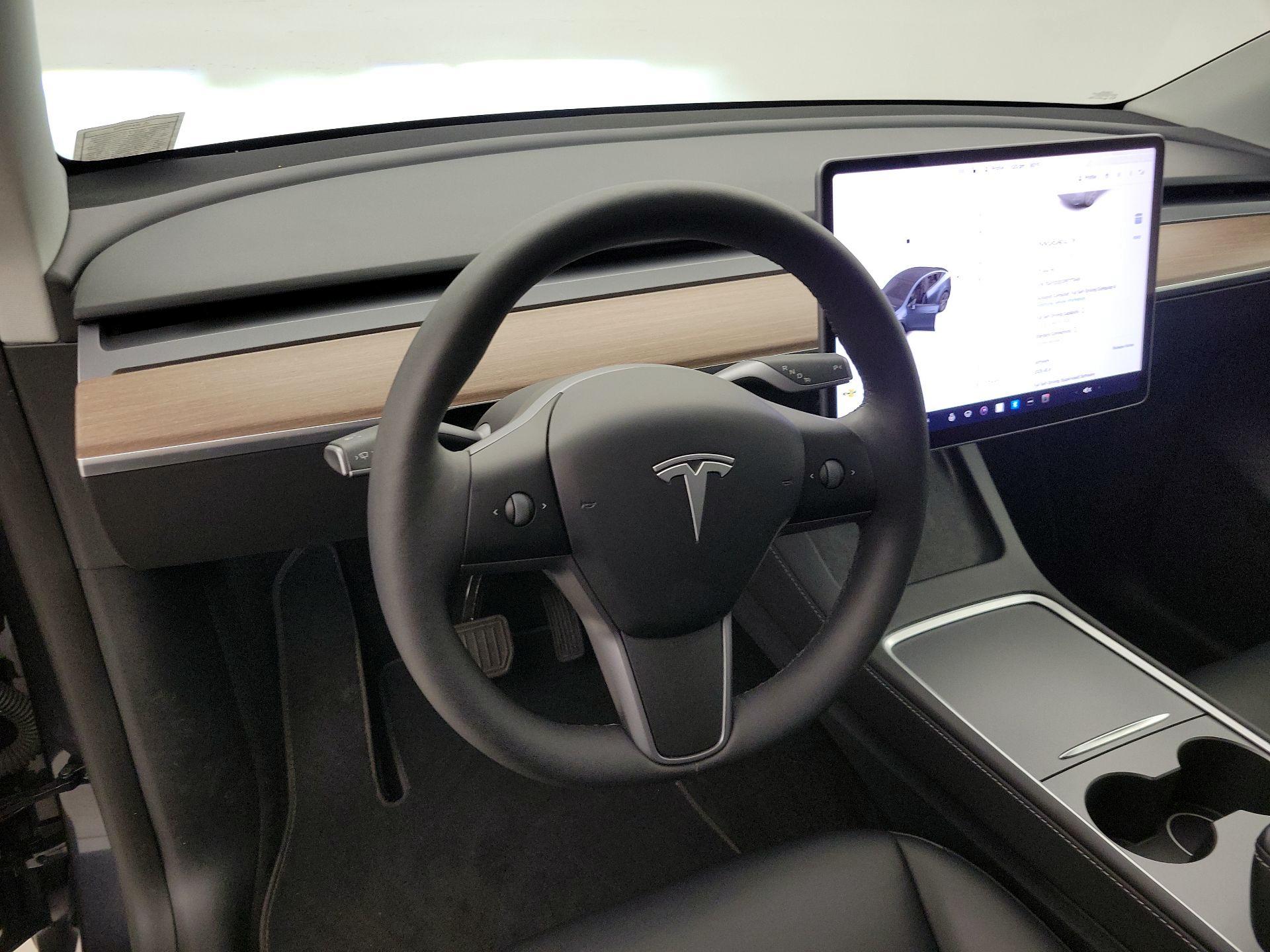 Thumbnail: 2024 Tesla Model Y - 10