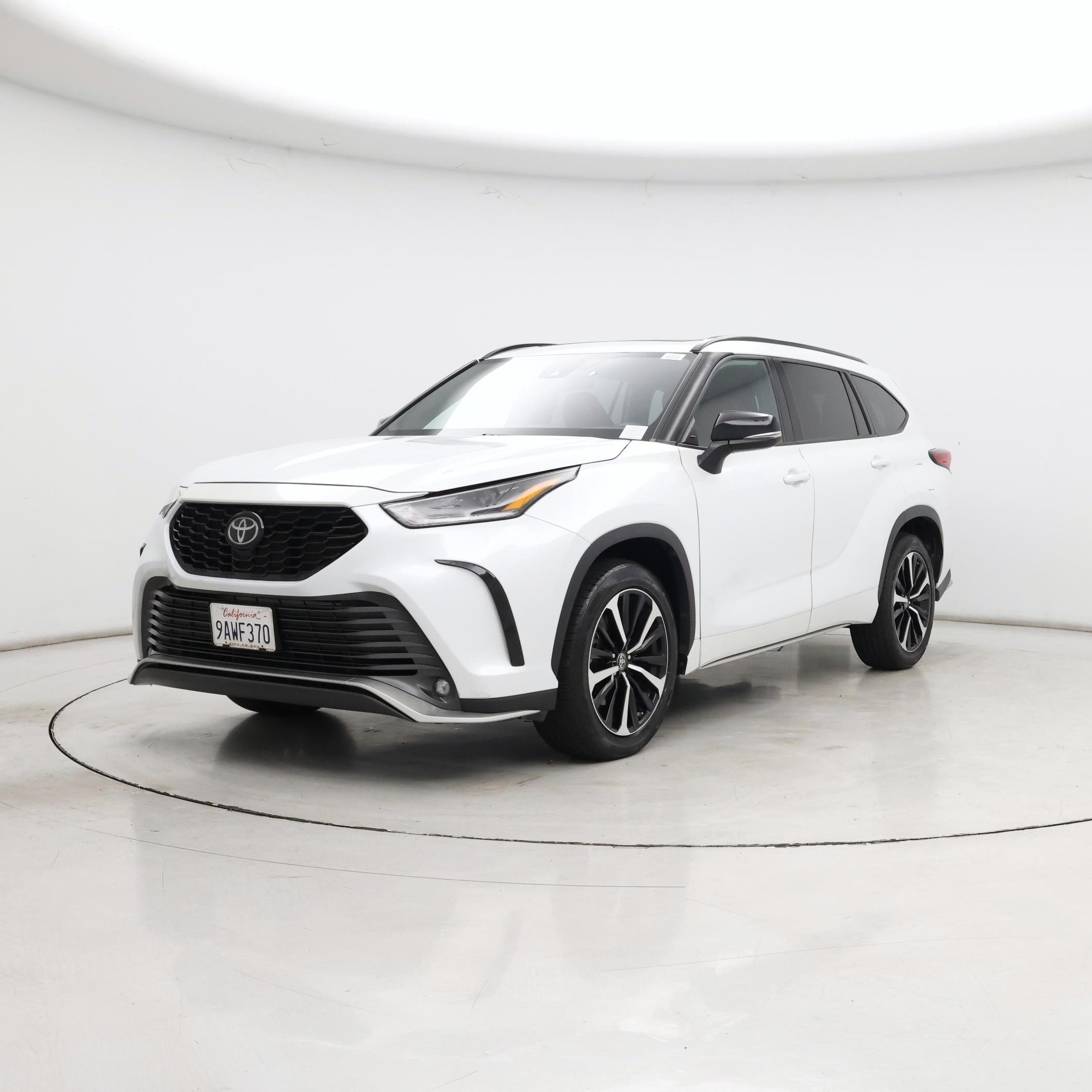 Thumbnail: 2022 Toyota Highlander - 4
