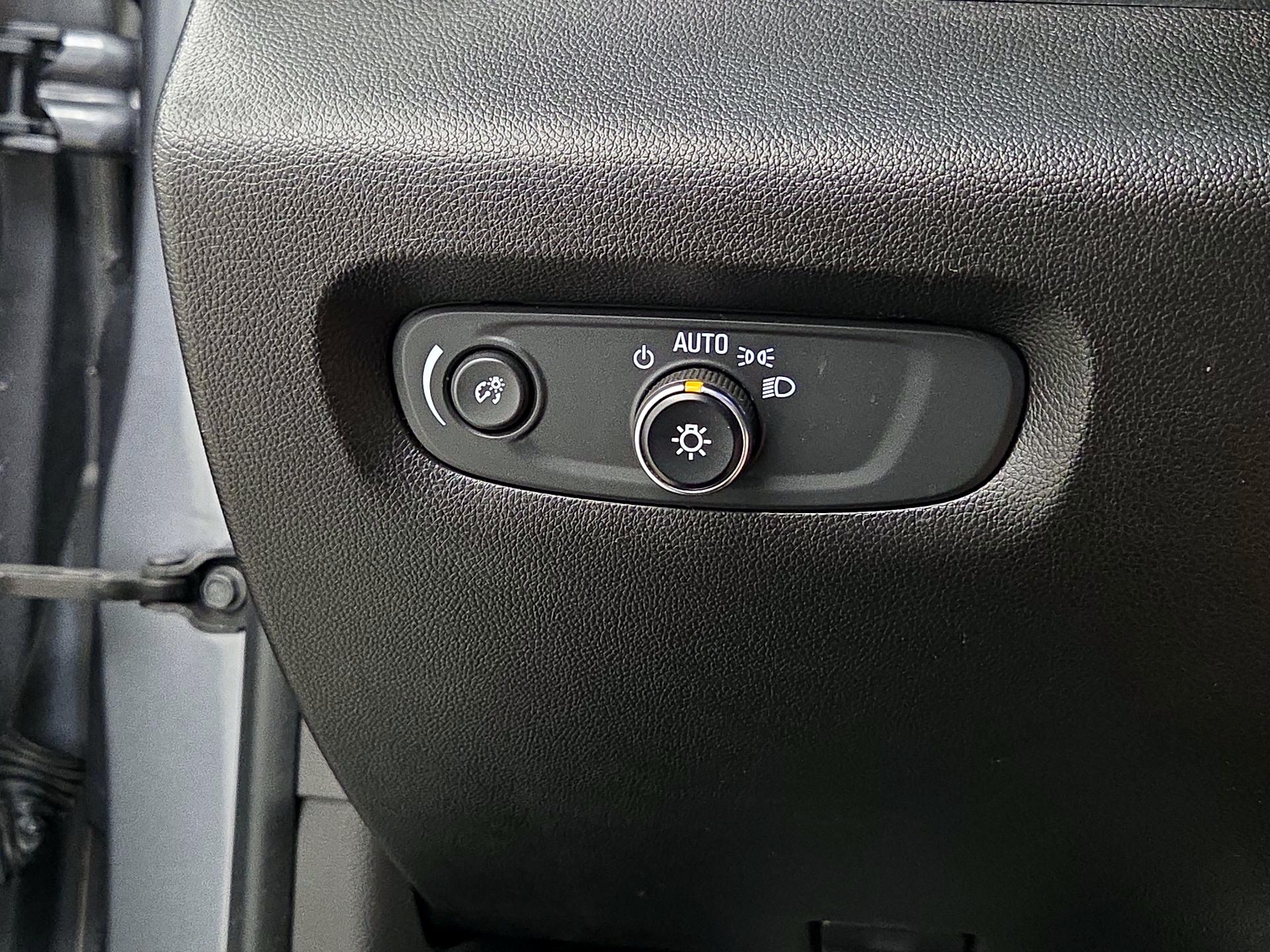 Thumbnail: 2019 Chevrolet Traverse - 13