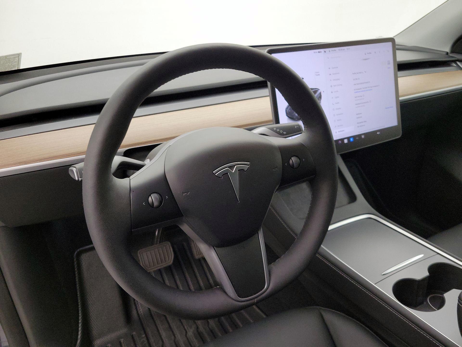 Thumbnail: 2023 Tesla Model Y - 10