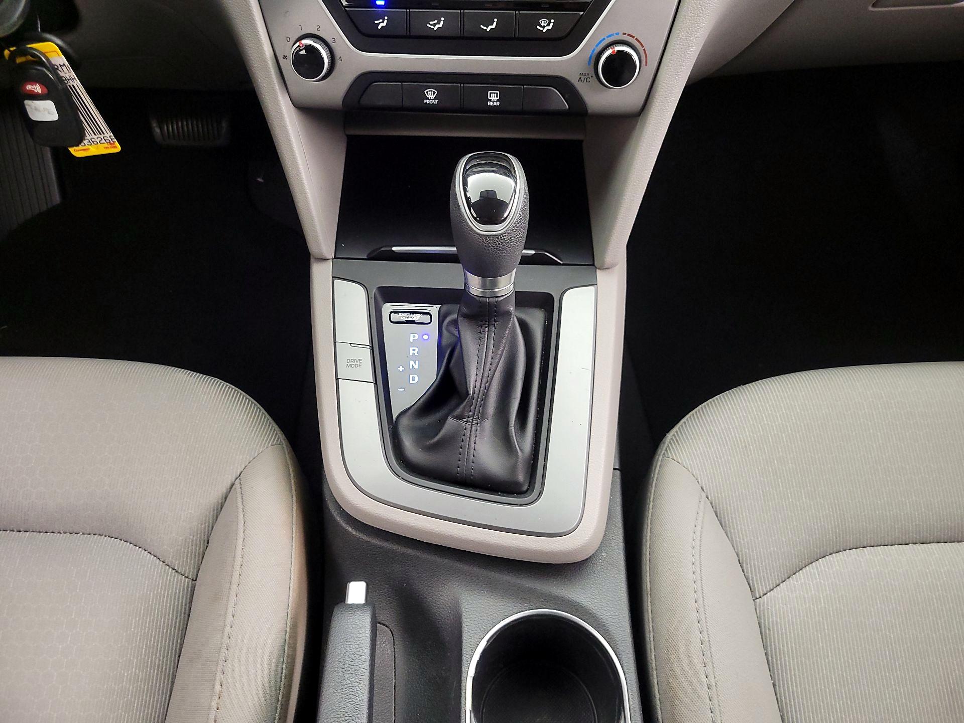 Thumbnail: 2017 Hyundai Elantra - 17
