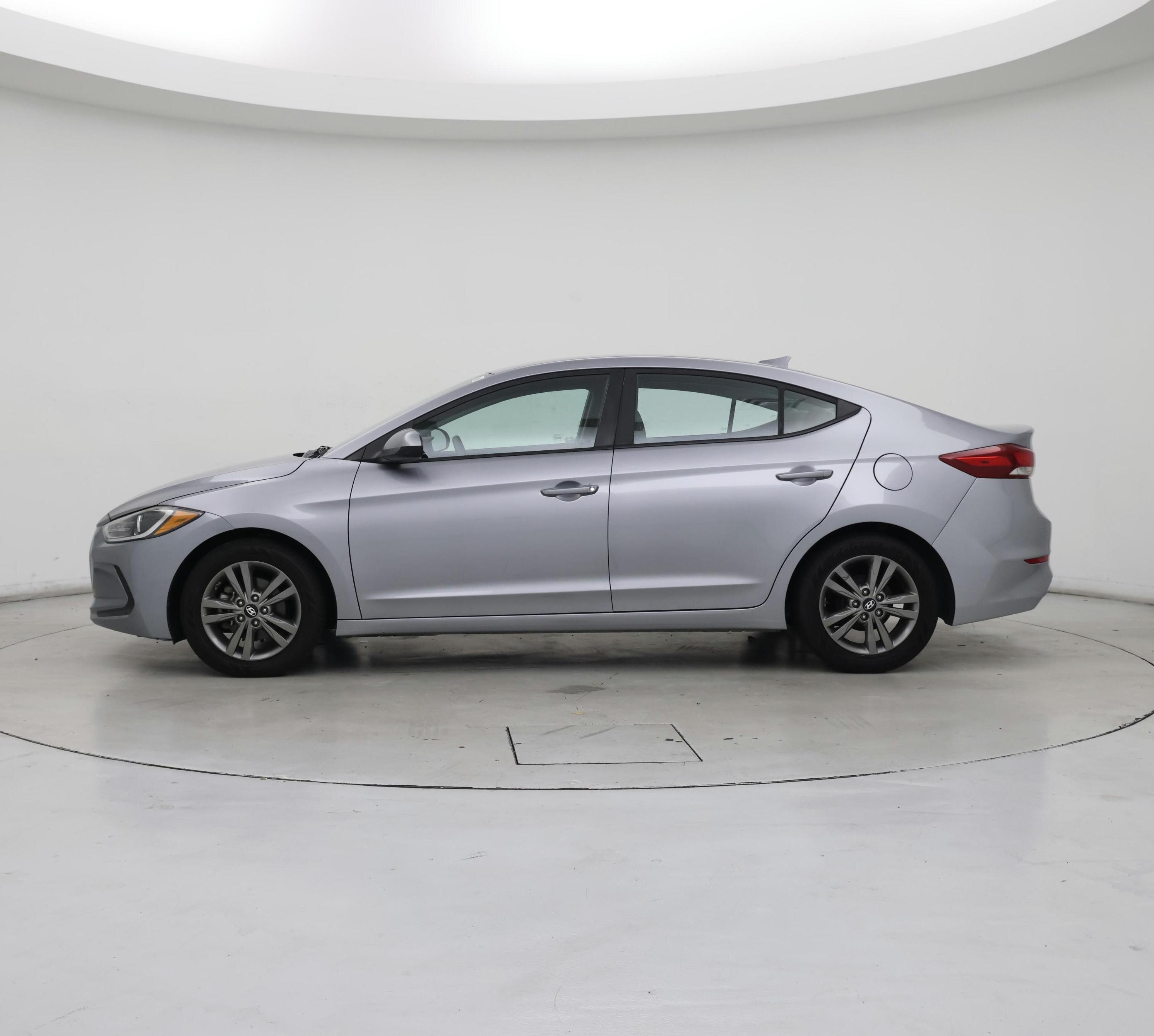 Thumbnail: 2017 Hyundai Elantra - 3