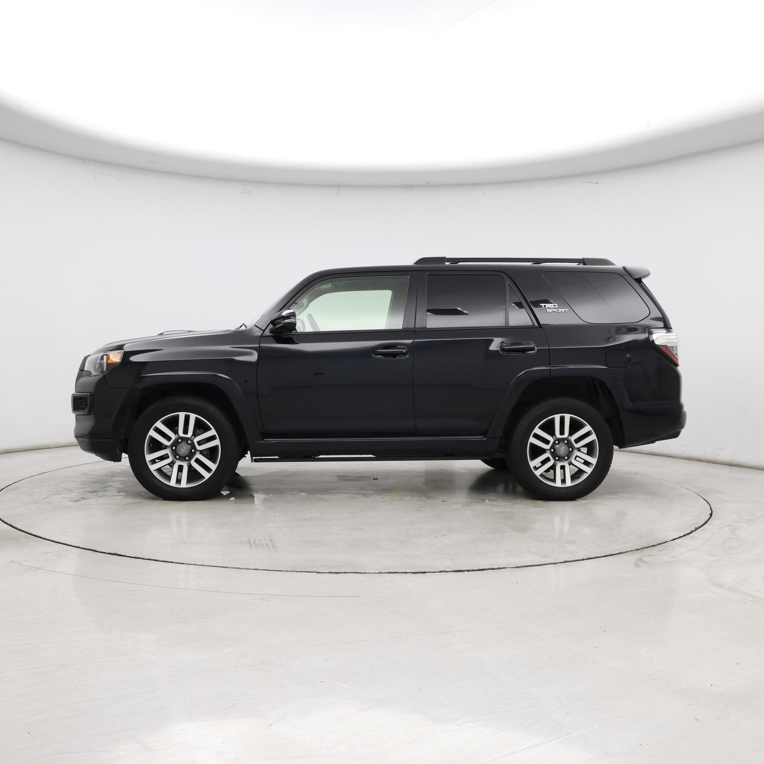 Thumbnail: 2022 Toyota 4Runner - 3