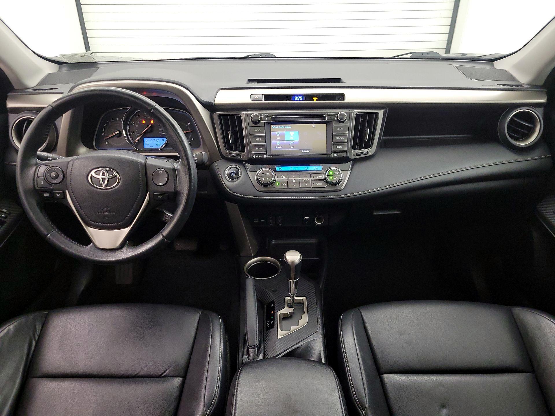 Thumbnail: 2015 Toyota RAV4 - 9