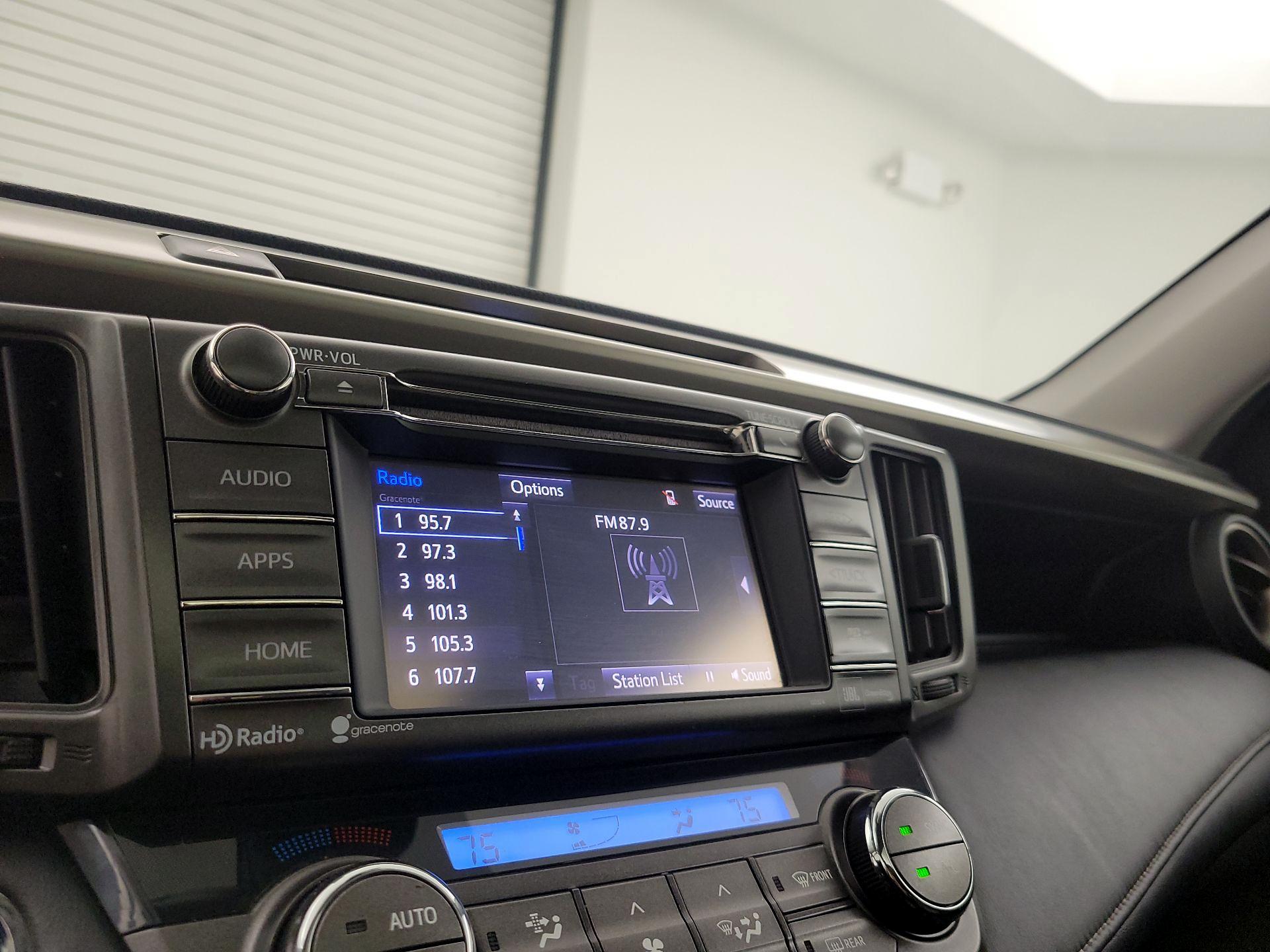 Thumbnail: 2015 Toyota RAV4 - 15