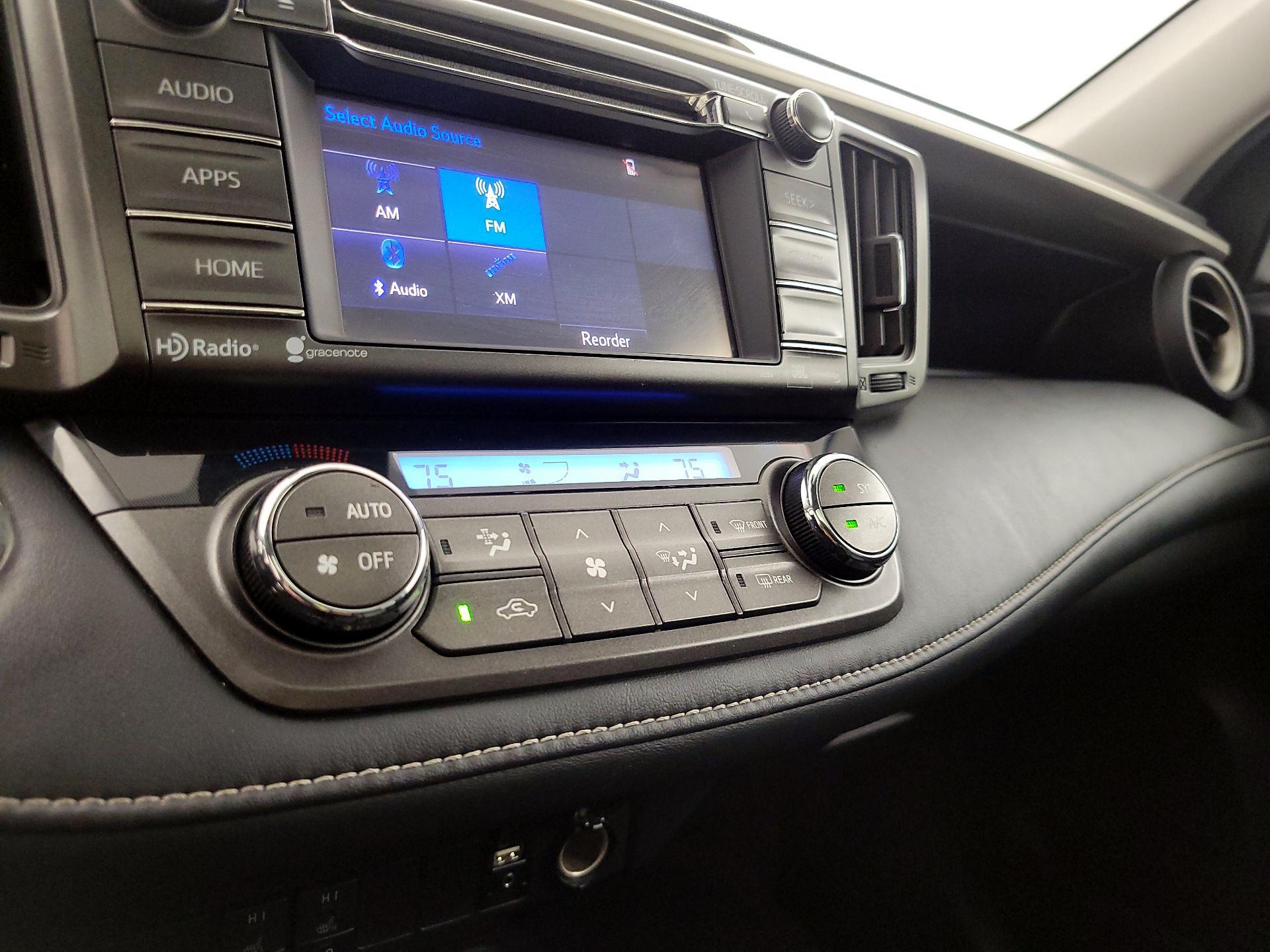 Thumbnail: 2015 Toyota RAV4 - 16
