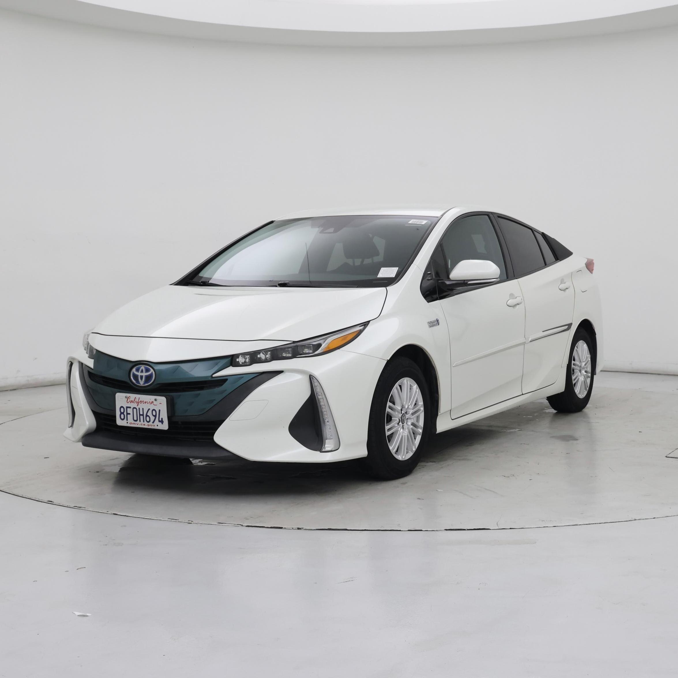 Thumbnail: 2018 Toyota Prius Prime - 4